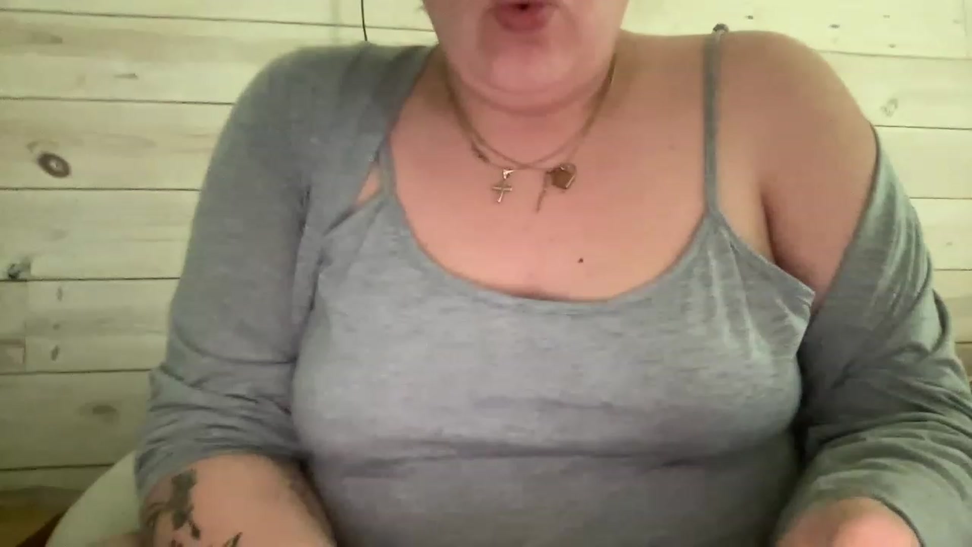 Gallery image thumbnail from DoctorLuna's myfreecams stream on, 04/19/2023, 20:40 image 2 of 20