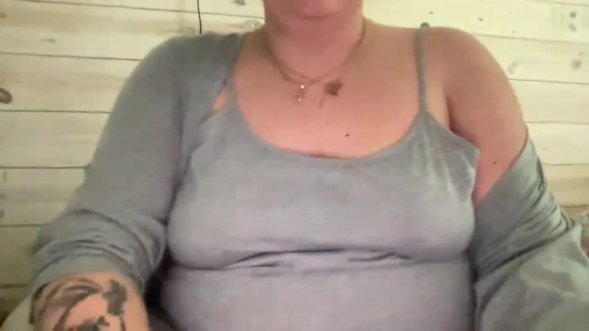 Gallery image thumbnail from DoctorLuna's myfreecams stream on, 04/19/2023, 20:40 image 4 of 20