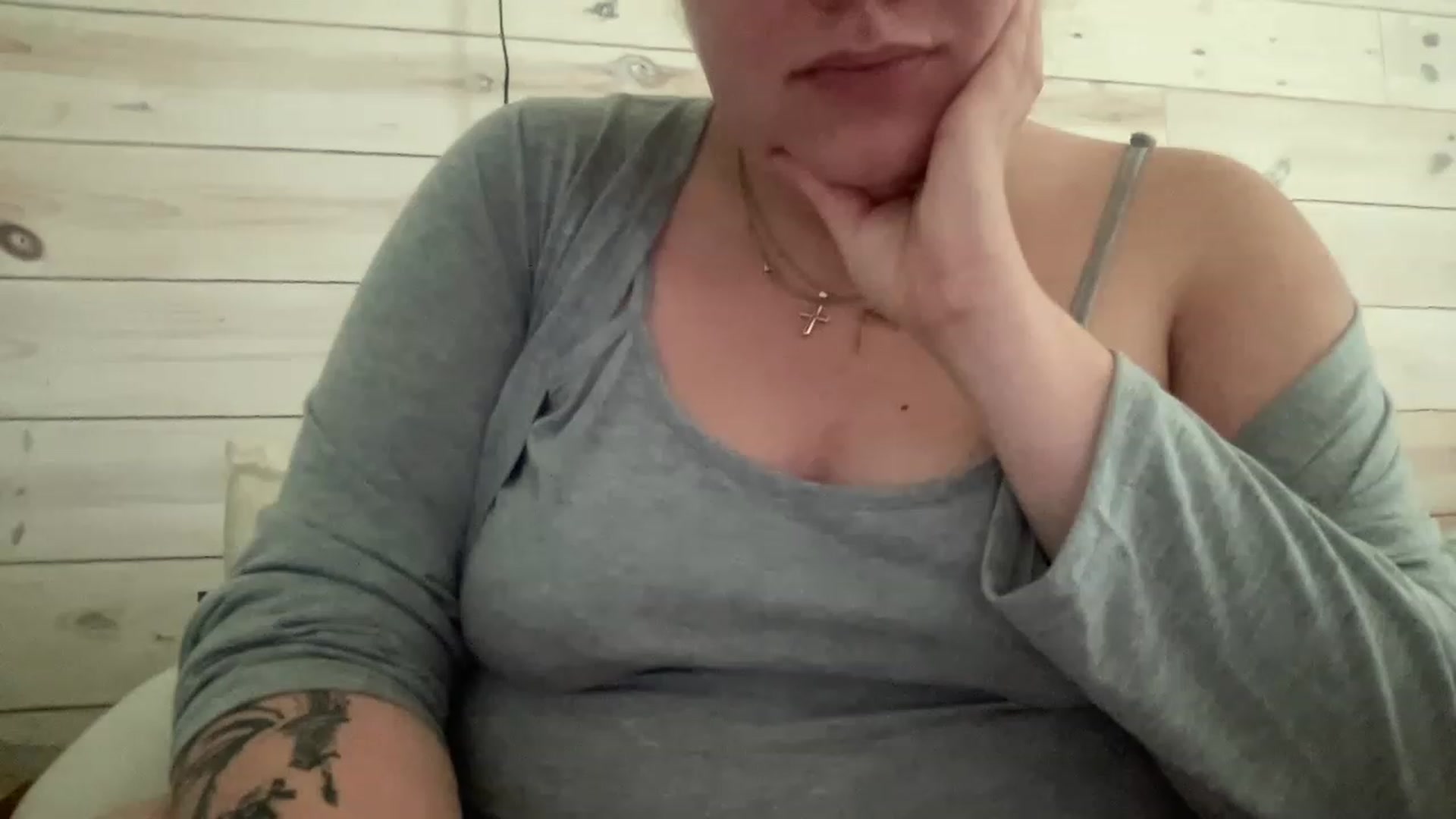 Gallery image thumbnail from DoctorLuna's myfreecams stream on, 04/19/2023, 20:40 image 9 of 20