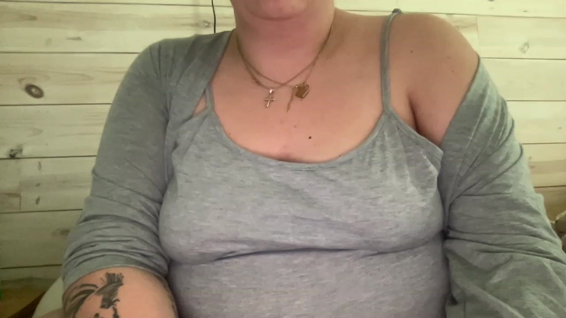 Gallery image thumbnail from DoctorLuna's myfreecams stream on, 04/19/2023, 20:40 image 3 of 20