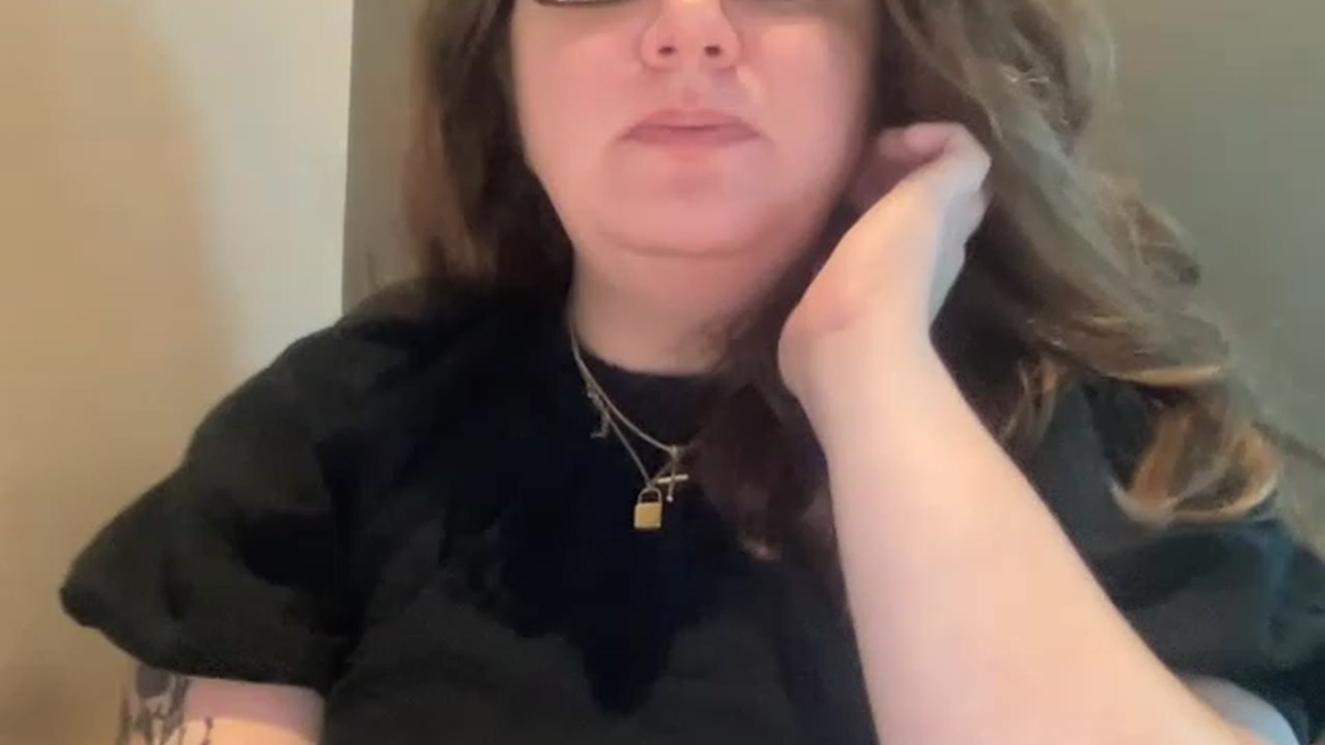 Gallery image thumbnail from DoctorLuna's myfreecams stream on, 04/29/2023, 24:00 image 2 of 20