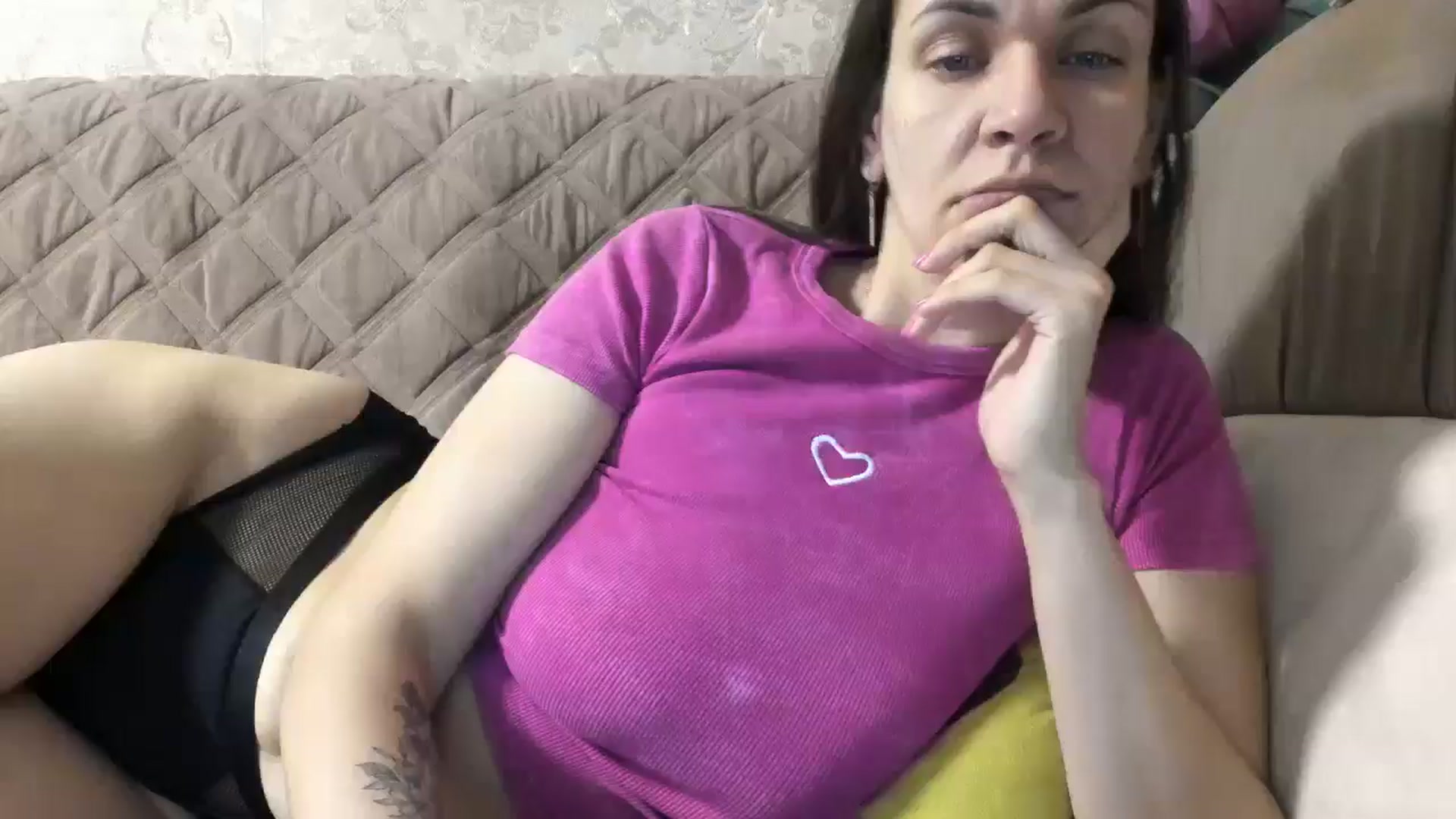 Gallery image thumbnail from Doctor_Love_V's myfreecams stream on, 04/27/2024, 19:26 image 1 of 20