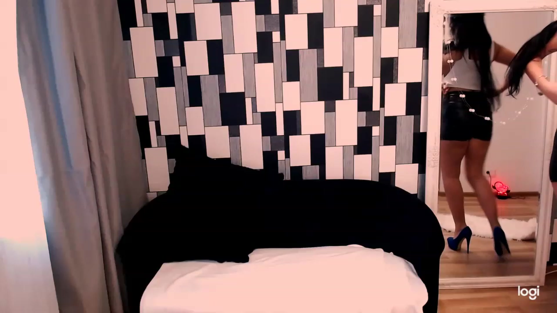 Gallery image thumbnail from Dolce_Mimi's myfreecams stream on, 11/28/2022, 11:38 image 4 of 20