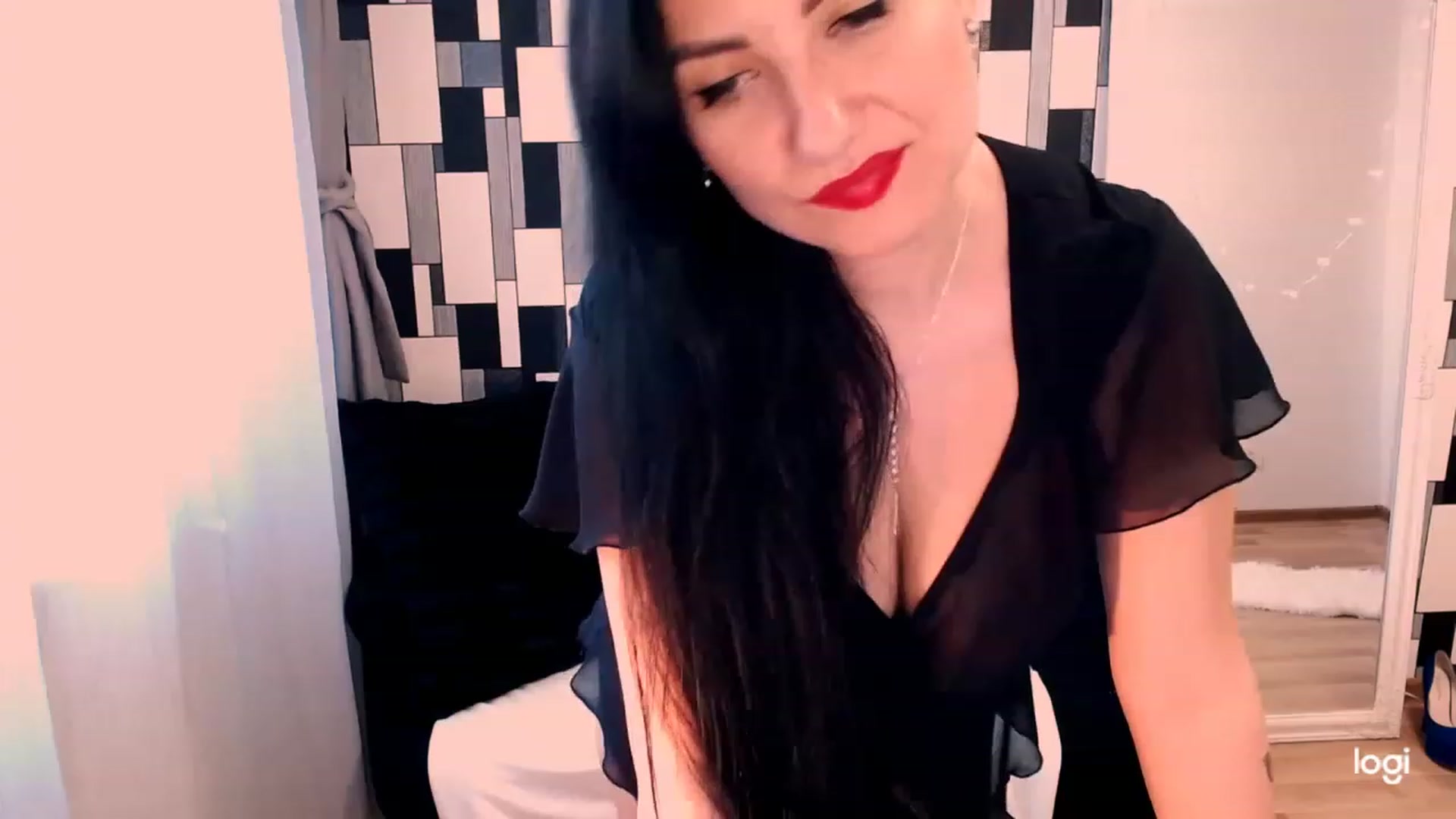 Gallery image thumbnail from Dolce_Mimi's myfreecams stream on, 12/12/2022, 12:50 image 18 of 20