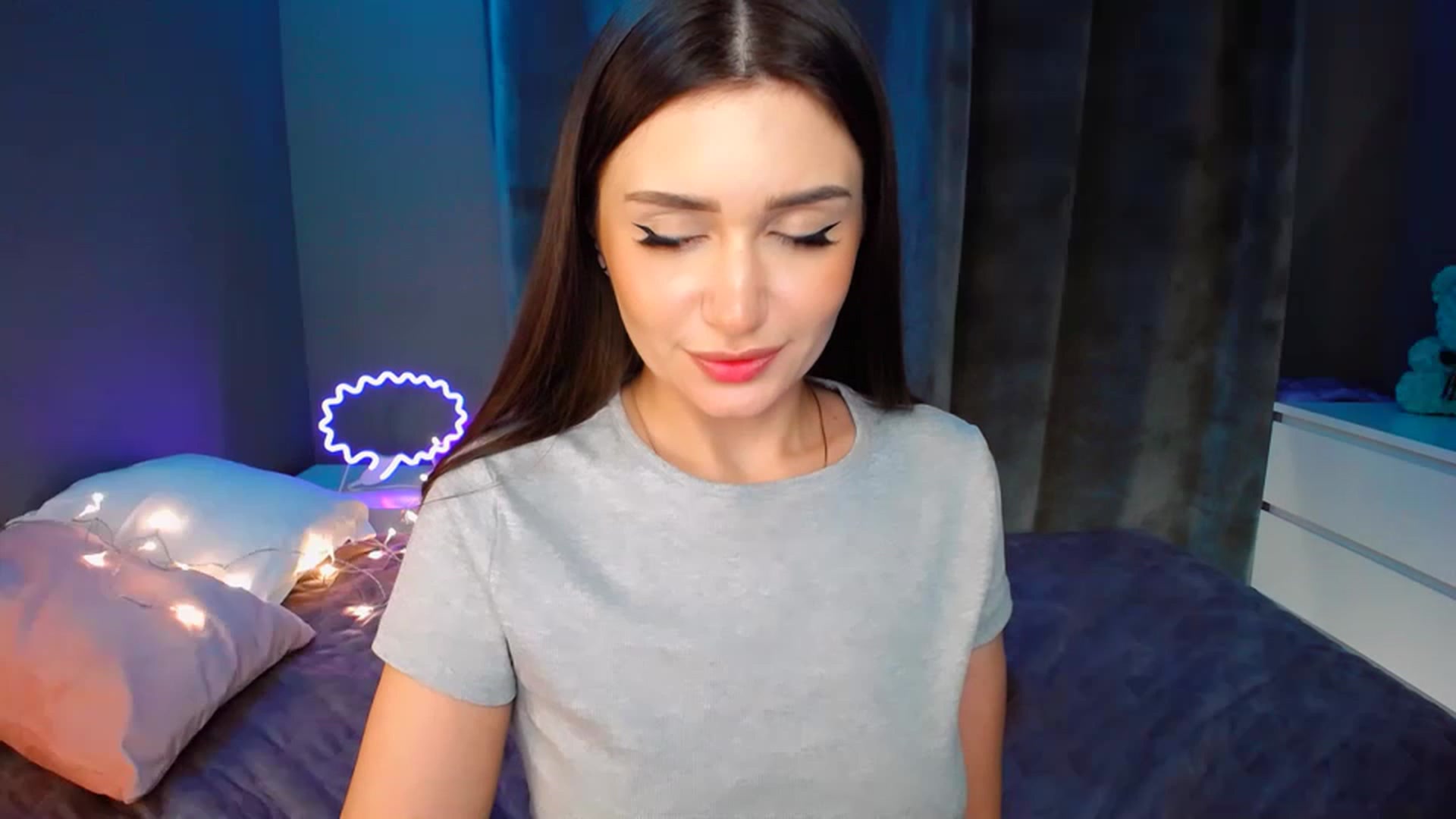 Gallery image thumbnail from DollGlamourr's myfreecams stream on, 11/14/2022, 19:35 image 17 of 20