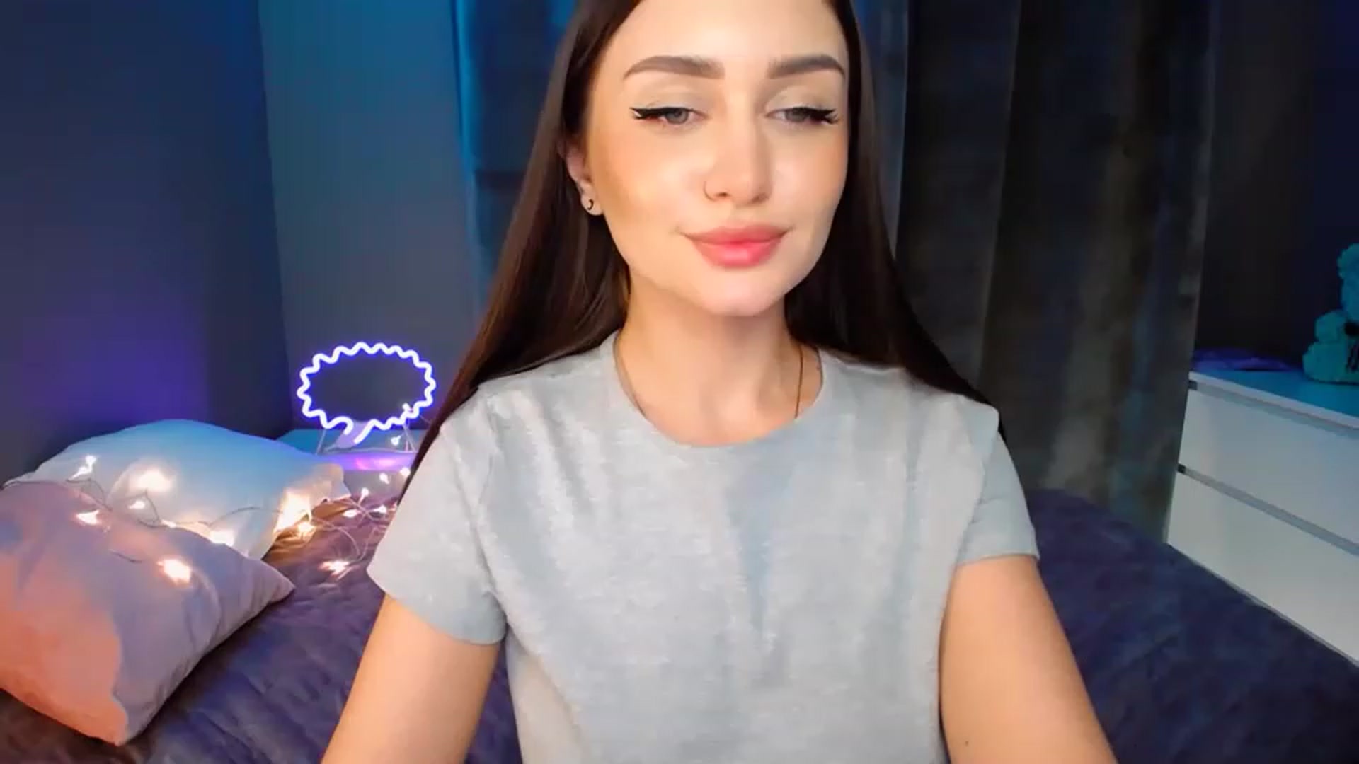 Gallery image thumbnail from DollGlamourr's myfreecams stream on, 11/14/2022, 19:35 image 13 of 20
