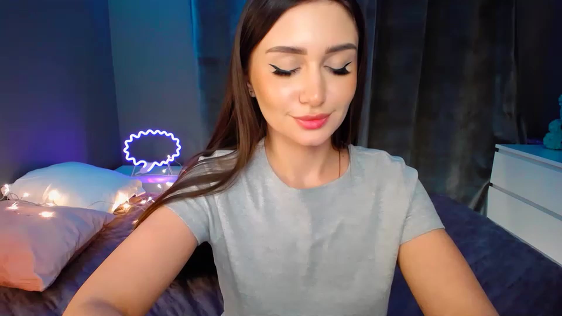Gallery image thumbnail from DollGlamourr's myfreecams stream on, 11/14/2022, 22:12 image 19 of 20