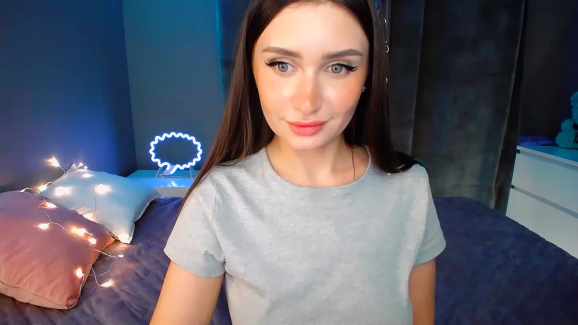 Gallery image thumbnail from DollGlamourr's myfreecams stream on, 11/17/2022, 18:53 image 11 of 20