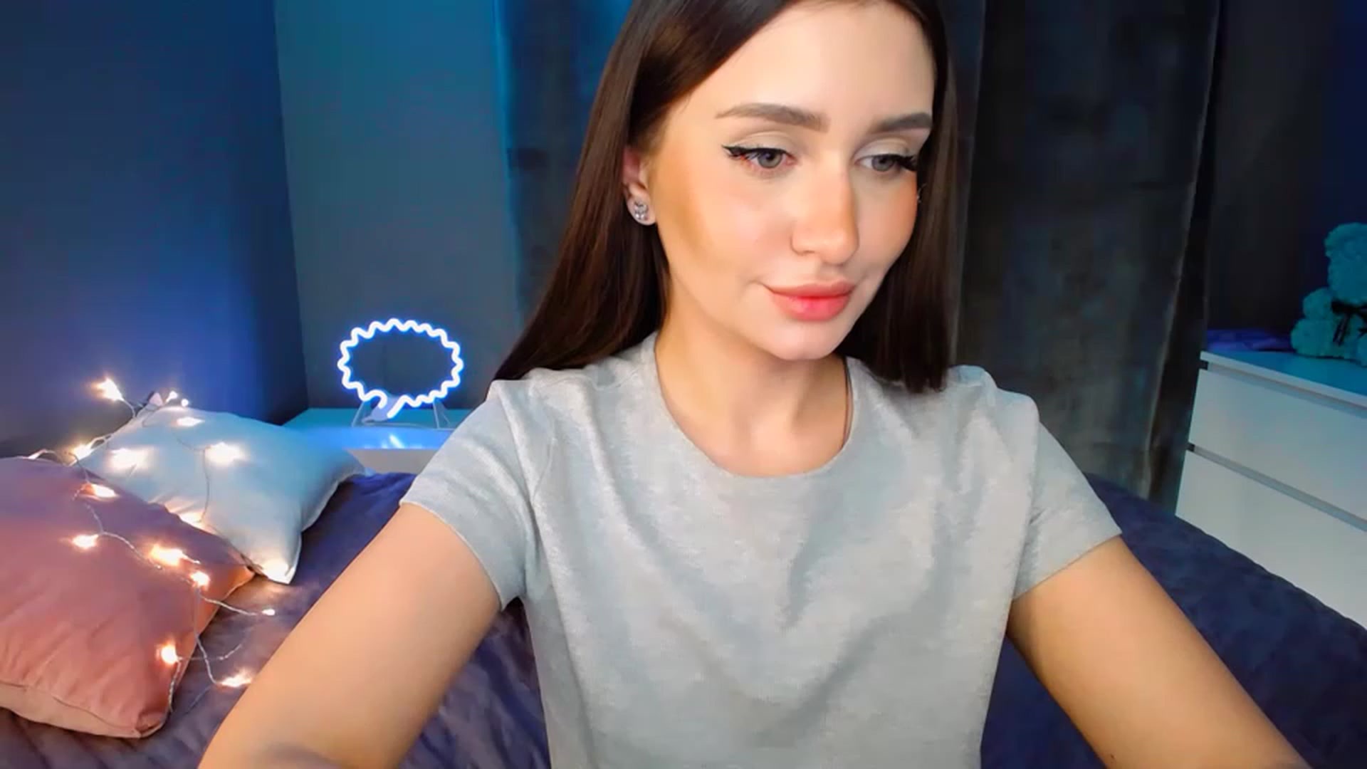 Gallery image thumbnail from DollGlamourr's myfreecams stream on, 11/17/2022, 18:53 image 5 of 20