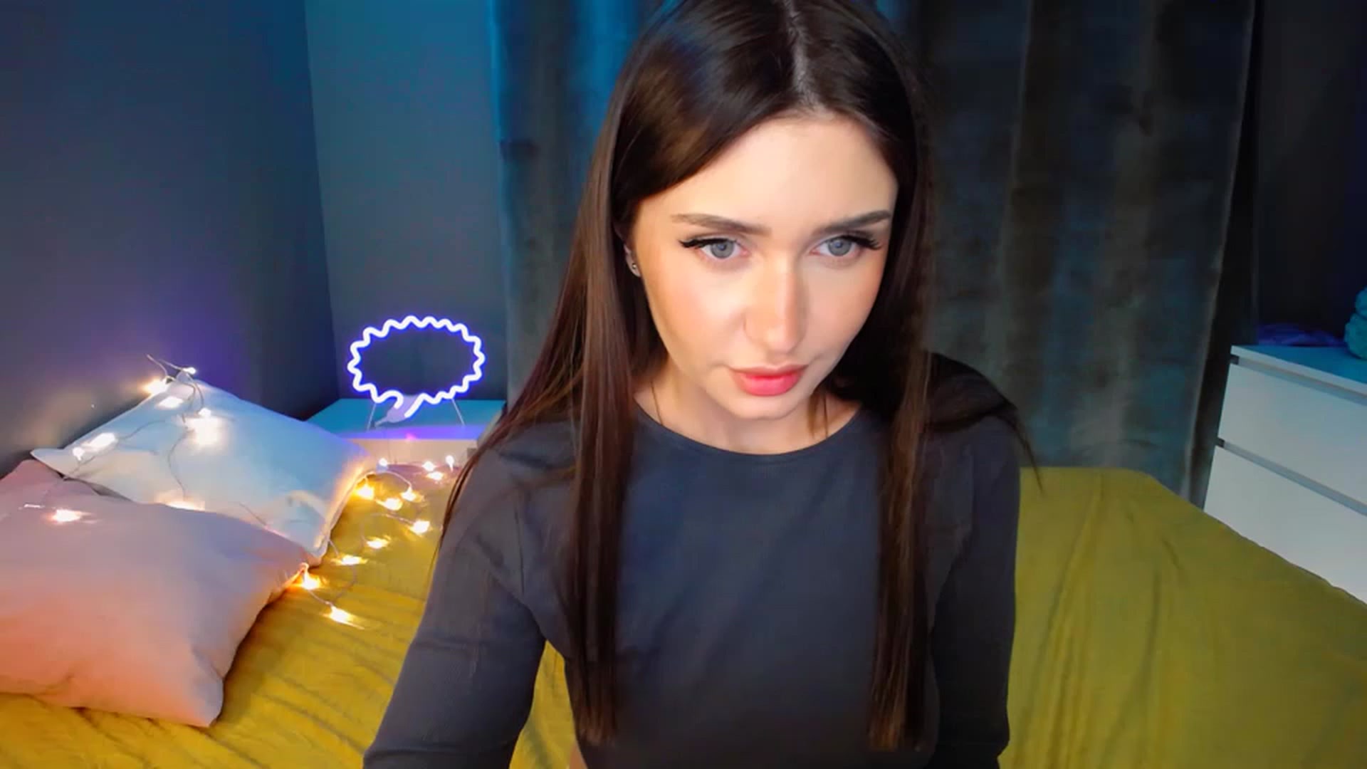 Gallery image thumbnail from DollGlamourr's myfreecams stream on, 11/23/2022, 18:56 image 19 of 20