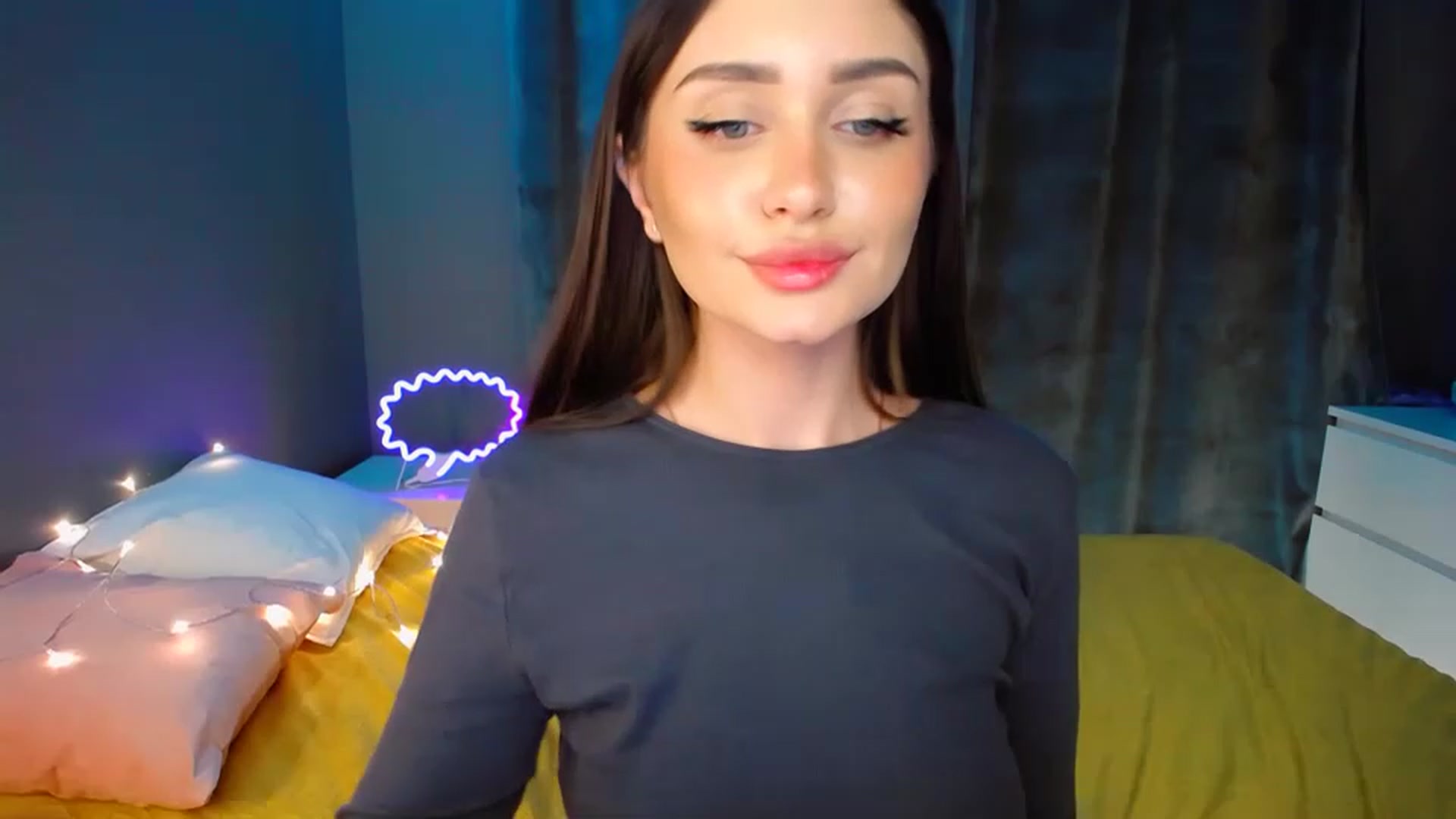 Gallery image thumbnail from DollGlamourr's myfreecams stream on, 11/24/2022, 20:39 image 11 of 20