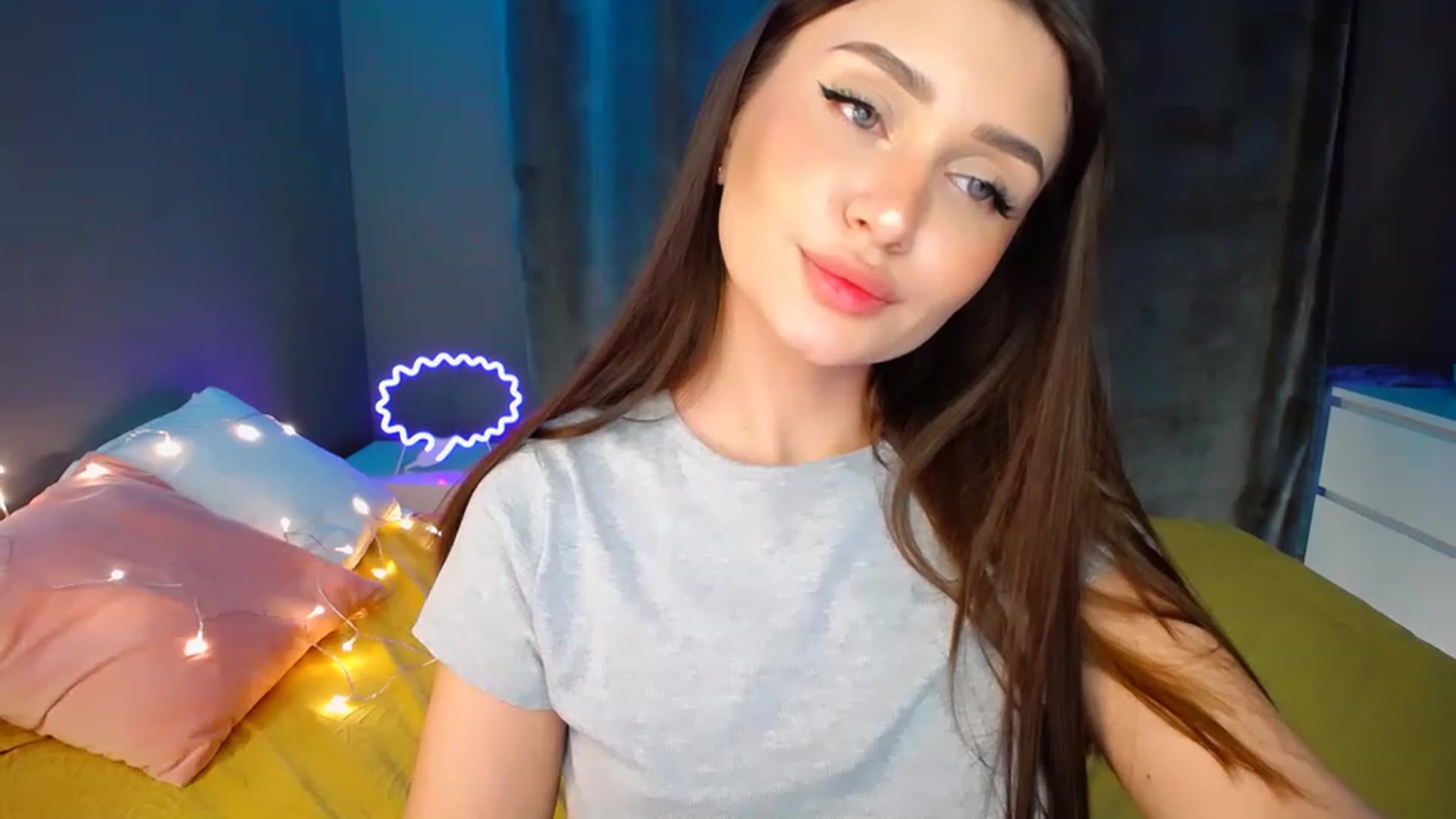 Gallery image thumbnail from DollGlamourr's myfreecams stream on, 11/25/2022, 20:02 image 5 of 20