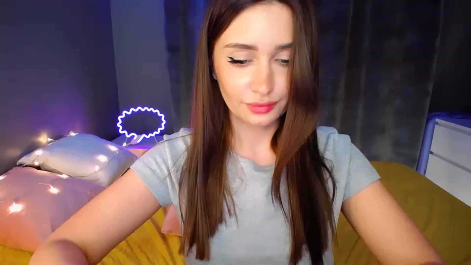 Gallery image thumbnail from DollGlamourr's myfreecams stream on, 11/26/2022, 19:56 image 17 of 20