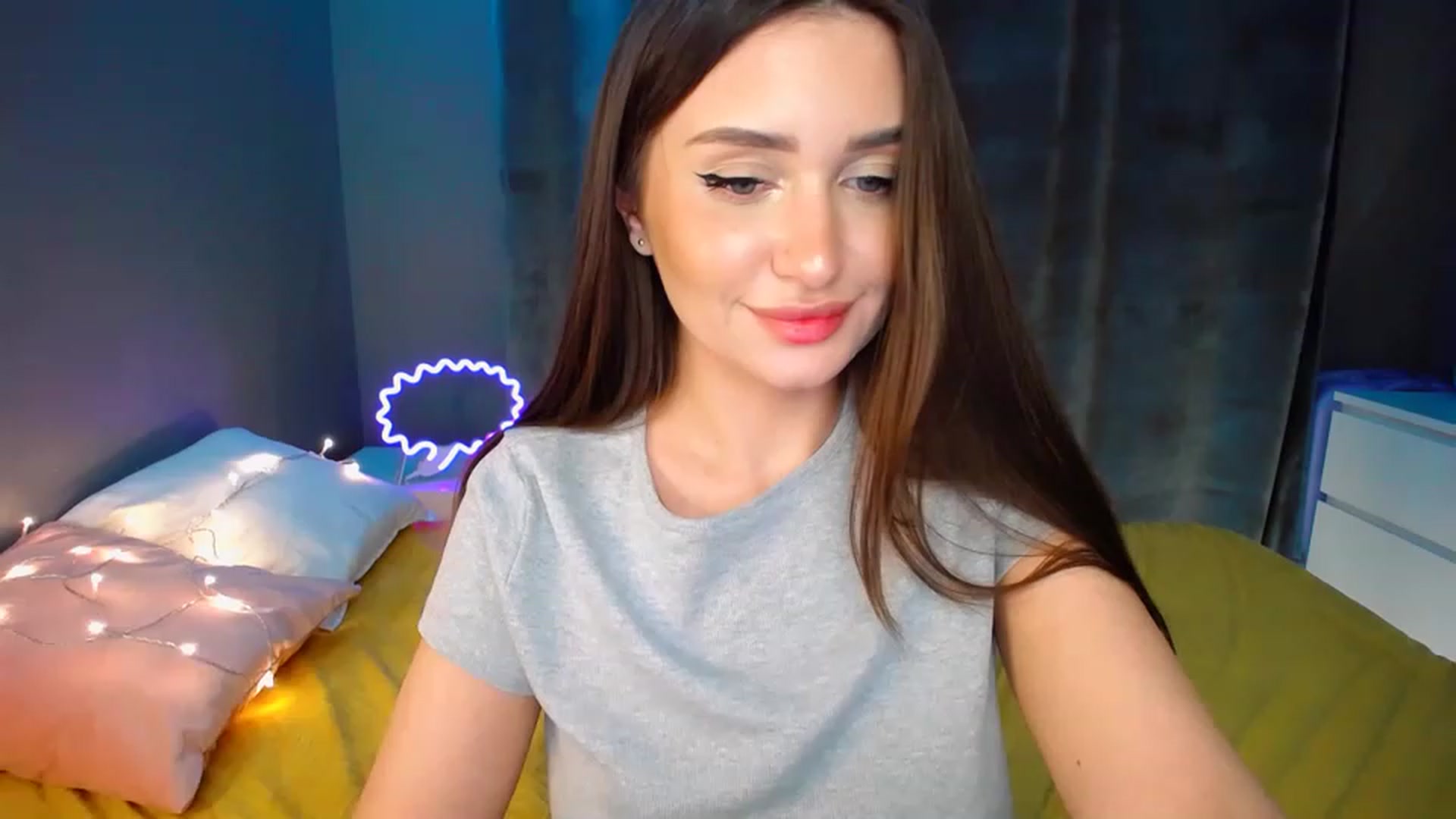 Gallery image thumbnail from DollGlamourr's myfreecams stream on, 11/27/2022, 20:15 image 5 of 20
