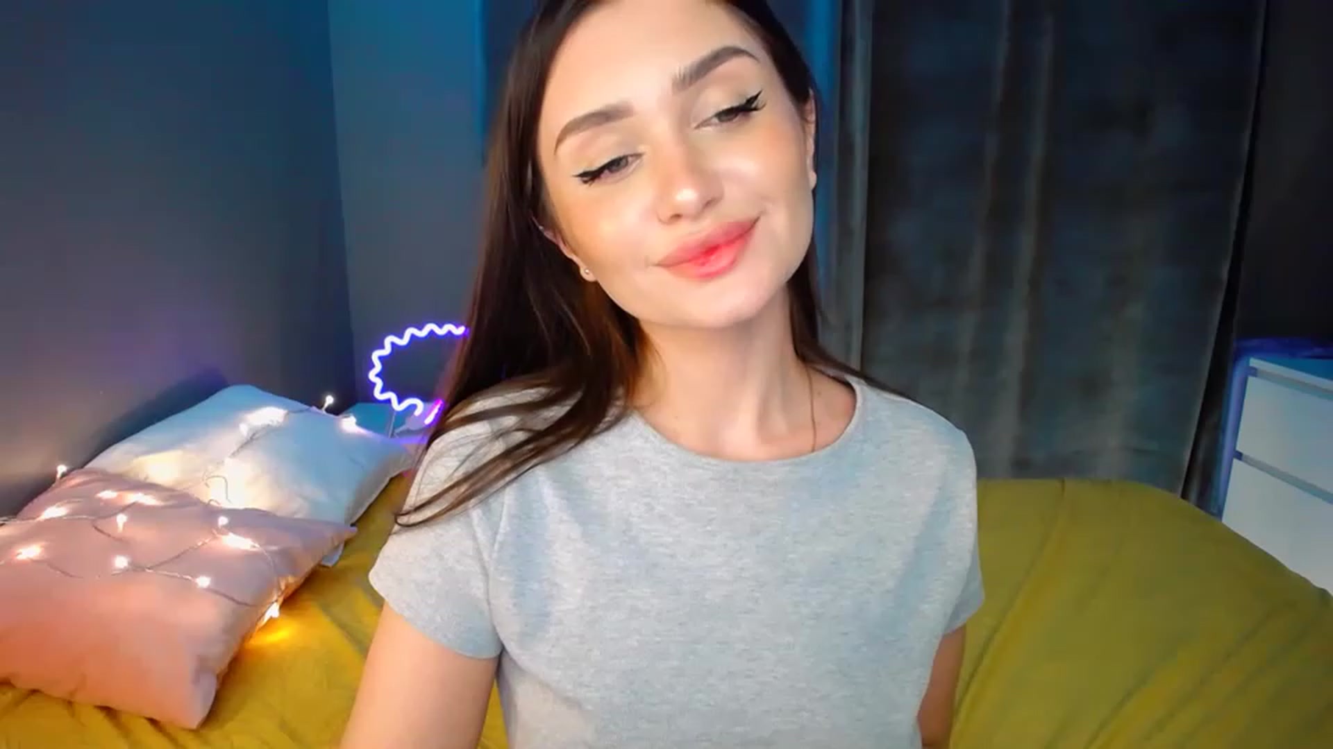 Gallery image thumbnail from DollGlamourr's myfreecams stream on, 11/27/2022, 20:15 image 13 of 20