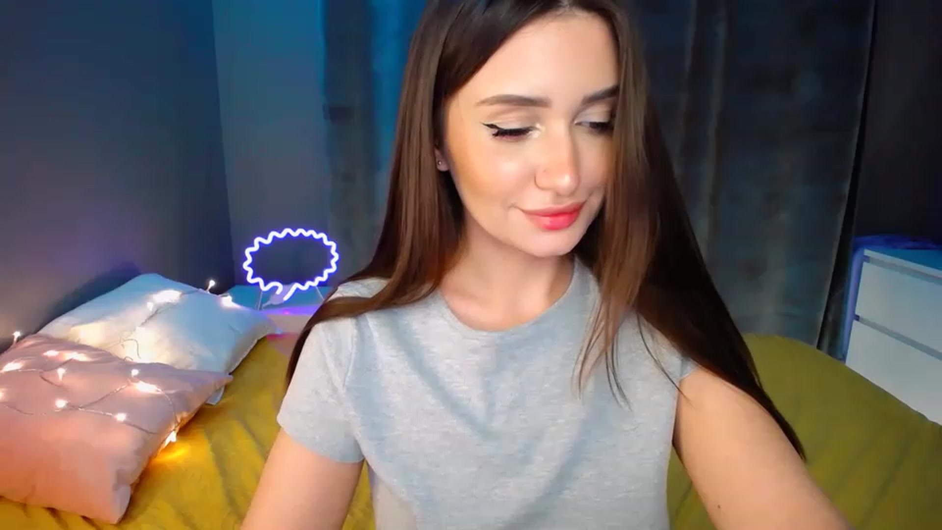 Gallery image thumbnail from DollGlamourr's myfreecams stream on, 11/27/2022, 20:15 image 6 of 20
