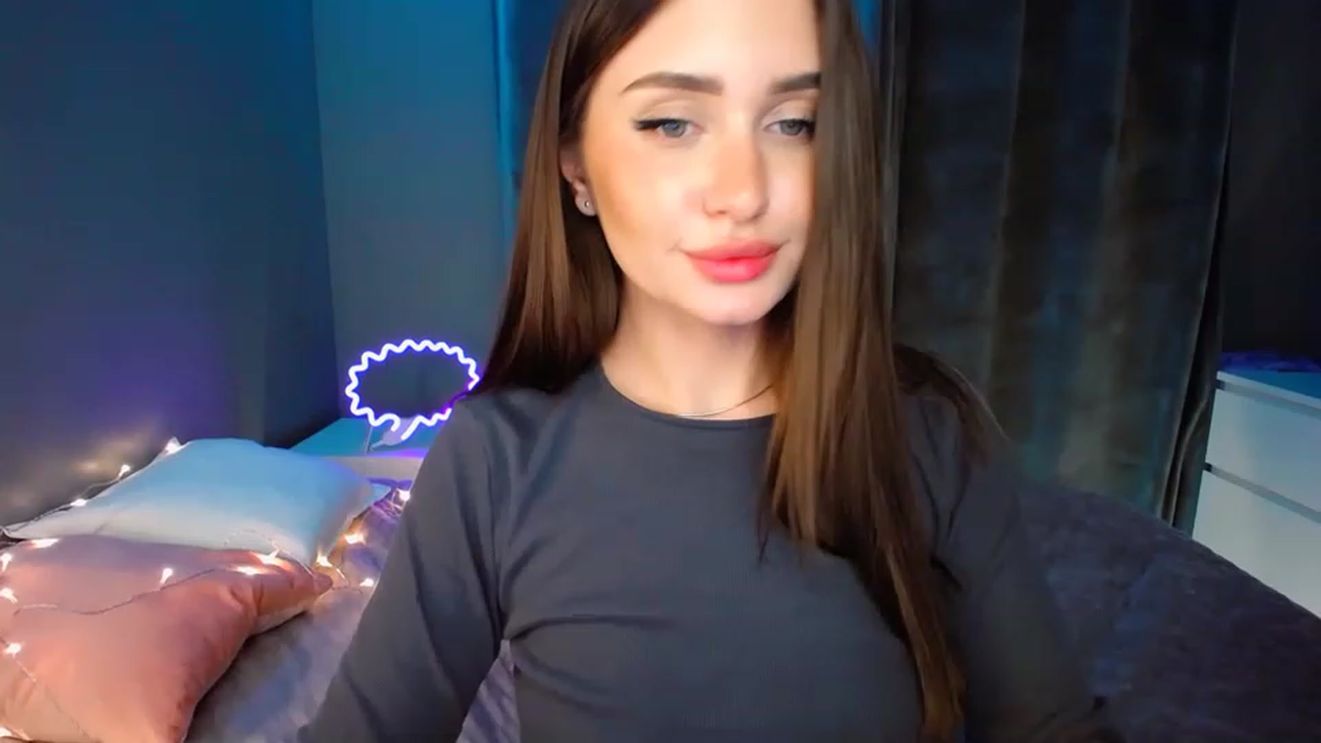 Gallery image thumbnail from DollGlamourr's myfreecams stream on, 12/01/2022, 18:47 image 1 of 20