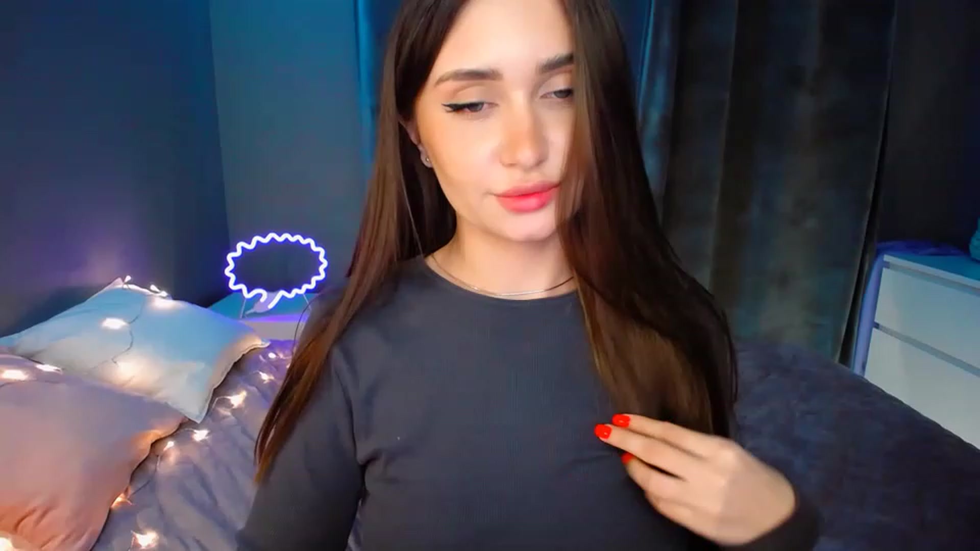 Gallery image thumbnail from DollGlamourr's myfreecams stream on, 12/02/2022, 19:24 image 3 of 20