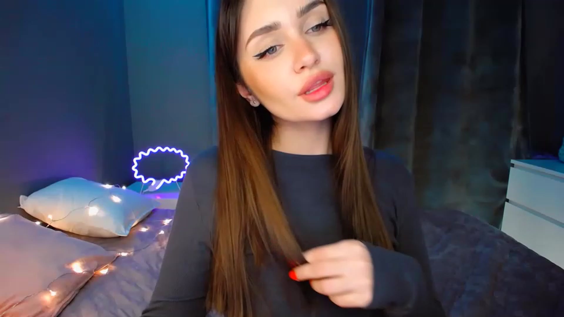 Gallery image thumbnail from DollGlamourr's myfreecams stream on, 12/03/2022, 15:54 image 2 of 20