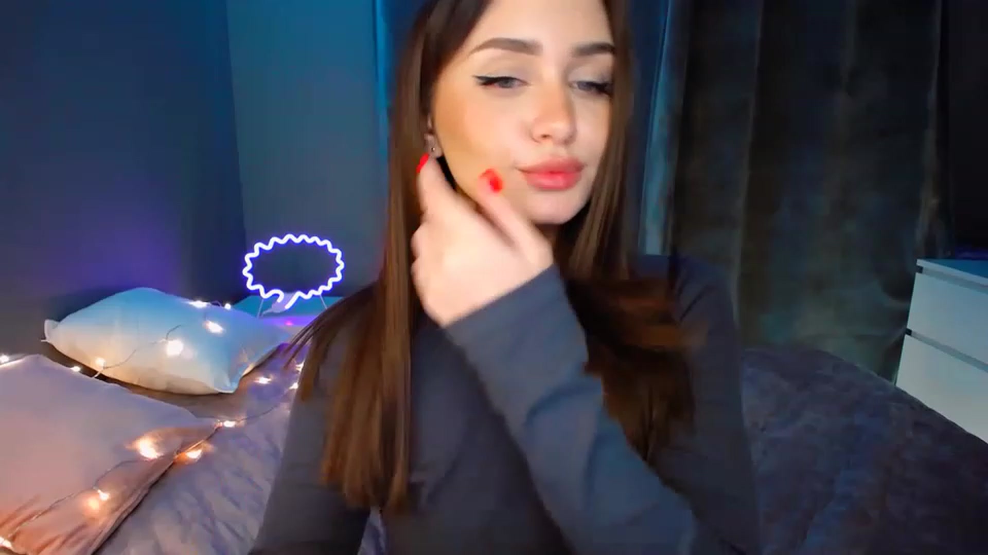 Gallery image thumbnail from DollGlamourr's myfreecams stream on, 12/03/2022, 15:54 image 8 of 20