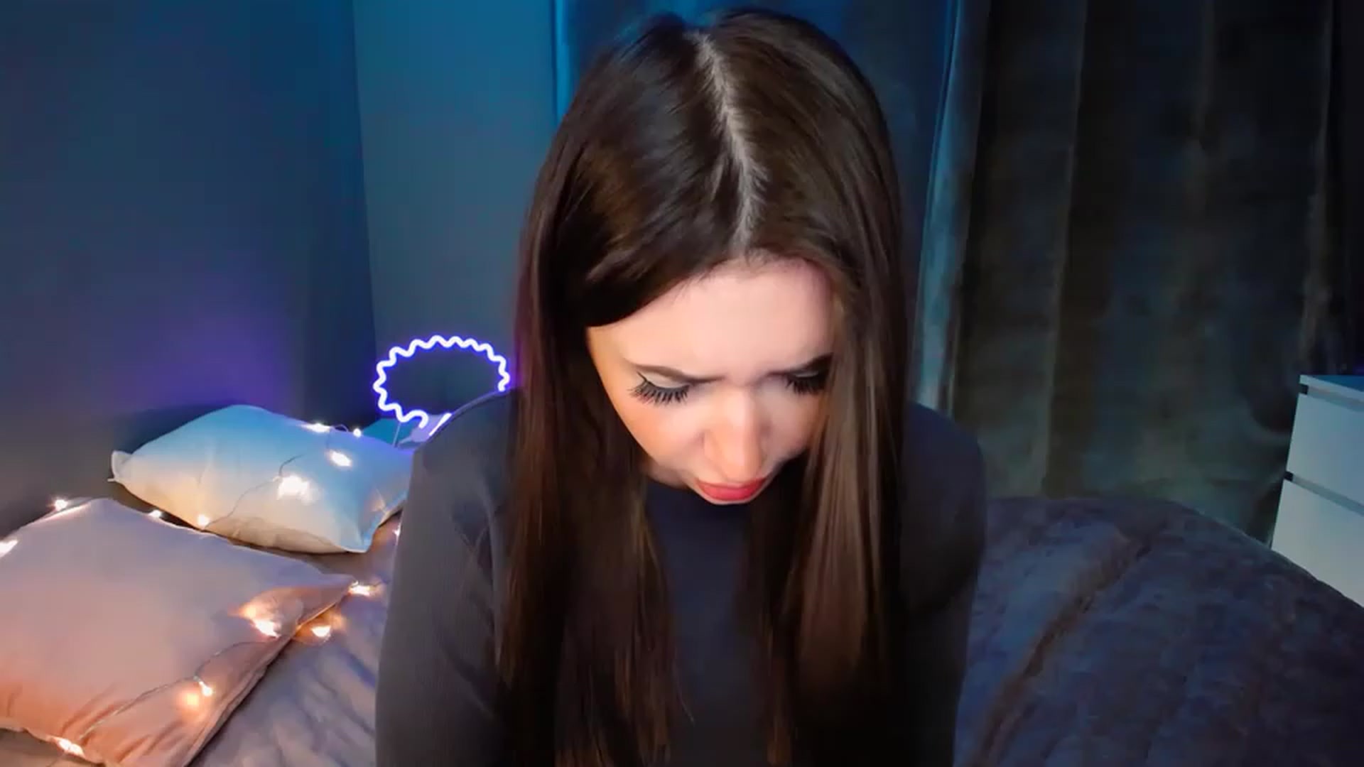 Gallery image thumbnail from DollGlamourr's myfreecams stream on, 12/03/2022, 16:21 image 11 of 20
