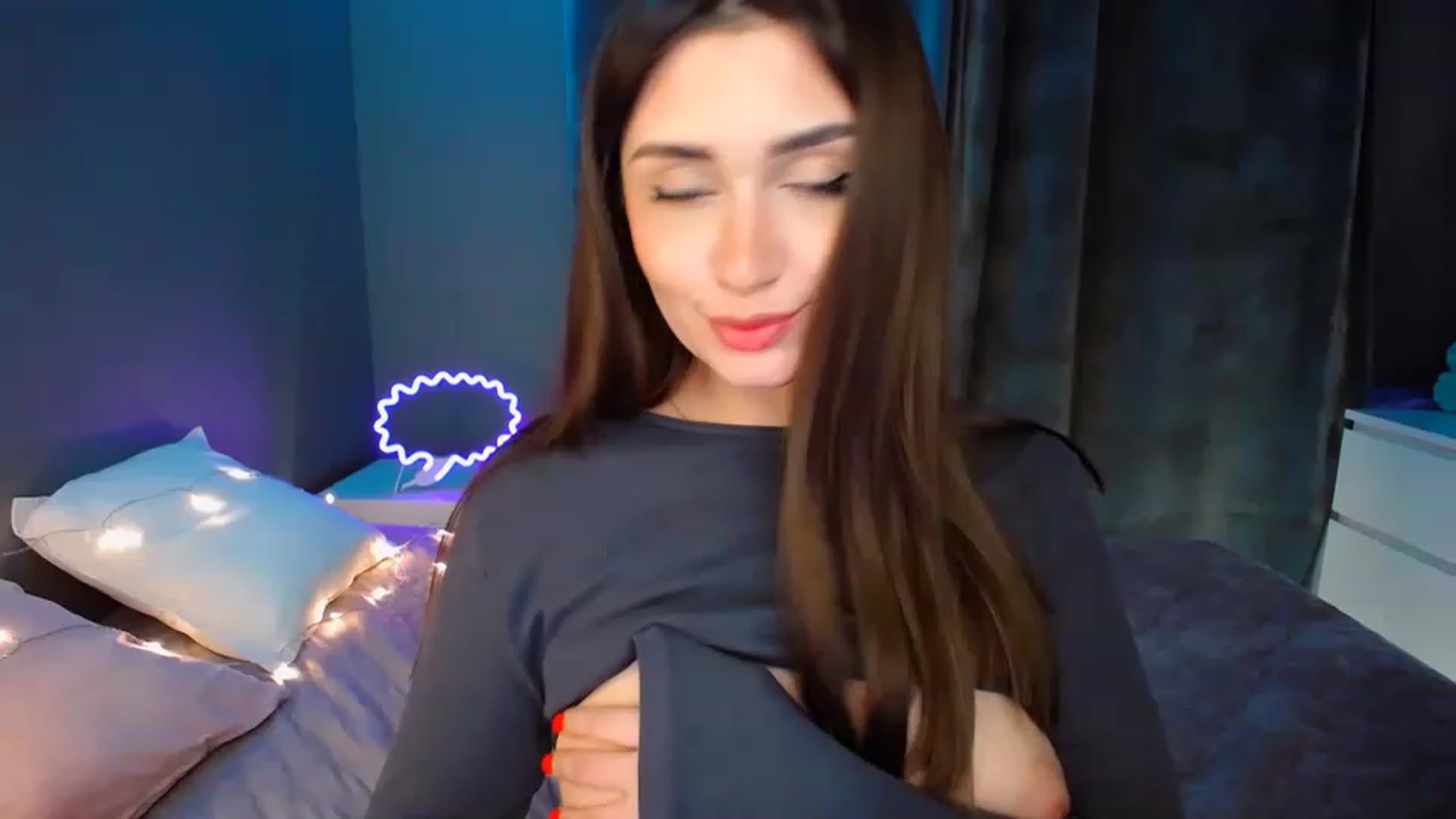 Gallery image thumbnail from DollGlamourr's myfreecams stream on, 12/04/2022, 16:31 image 4 of 20