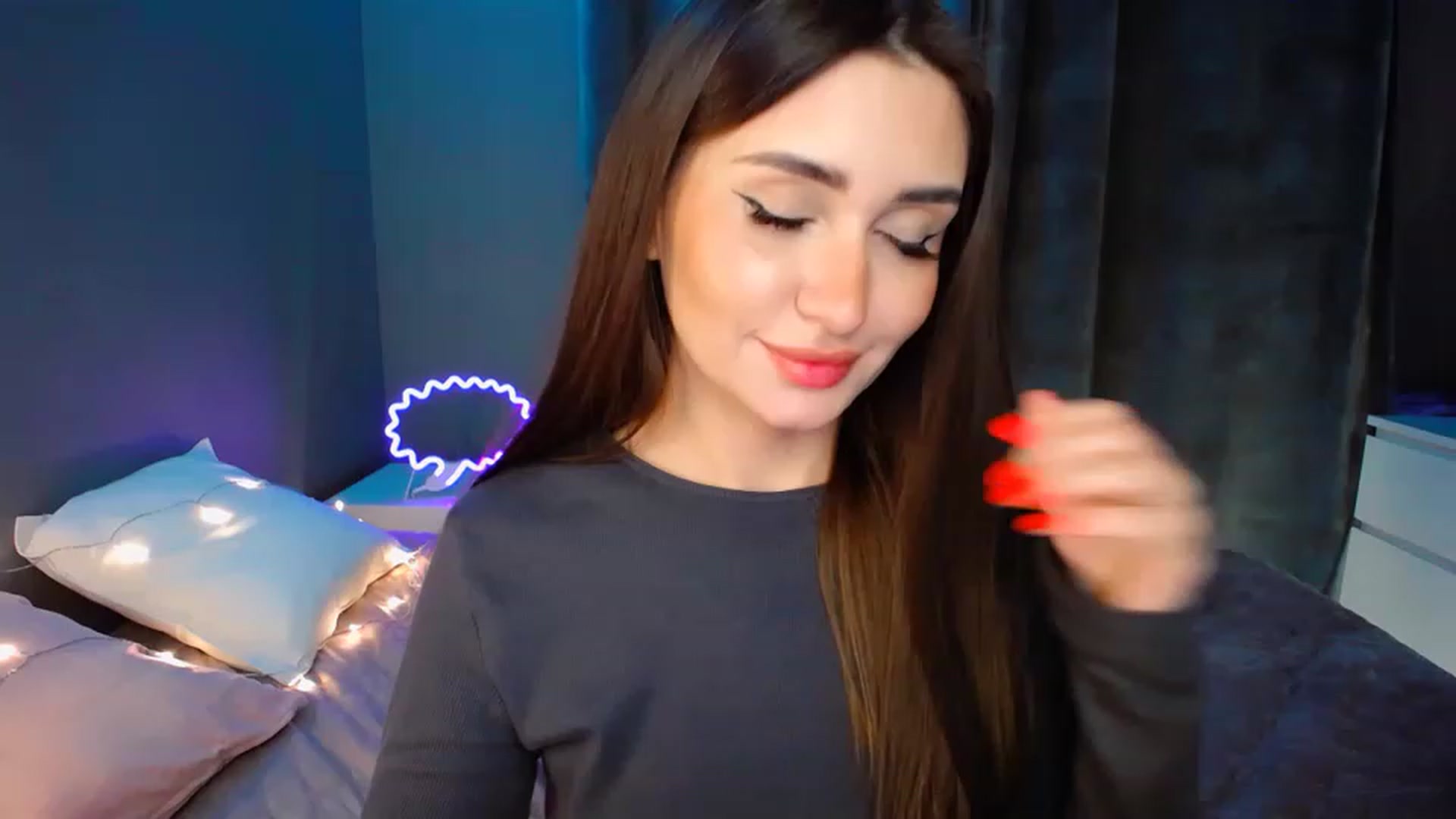 Gallery image thumbnail from DollGlamourr's myfreecams stream on, 12/04/2022, 17:20 image 5 of 20