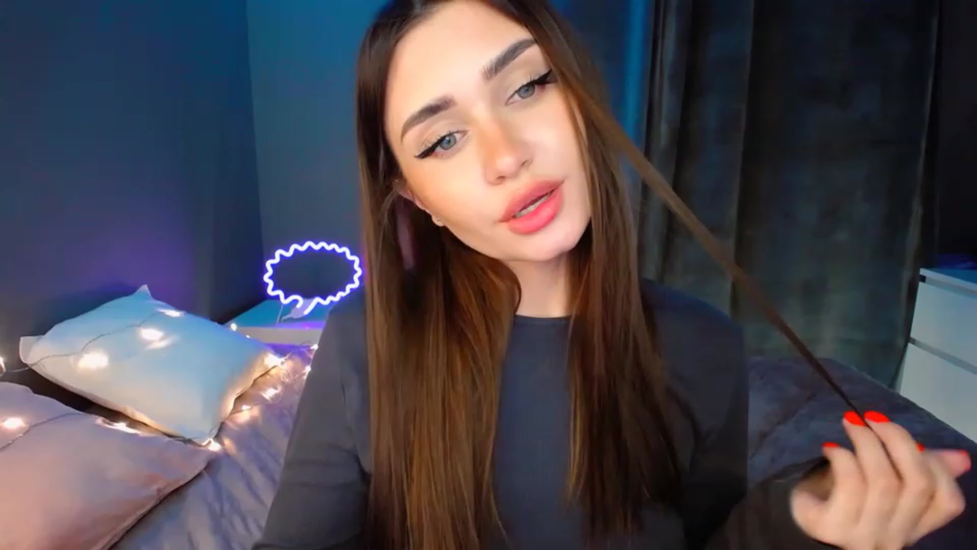 Gallery image thumbnail from DollGlamourr's myfreecams stream on, 12/04/2022, 18:23 image 8 of 20