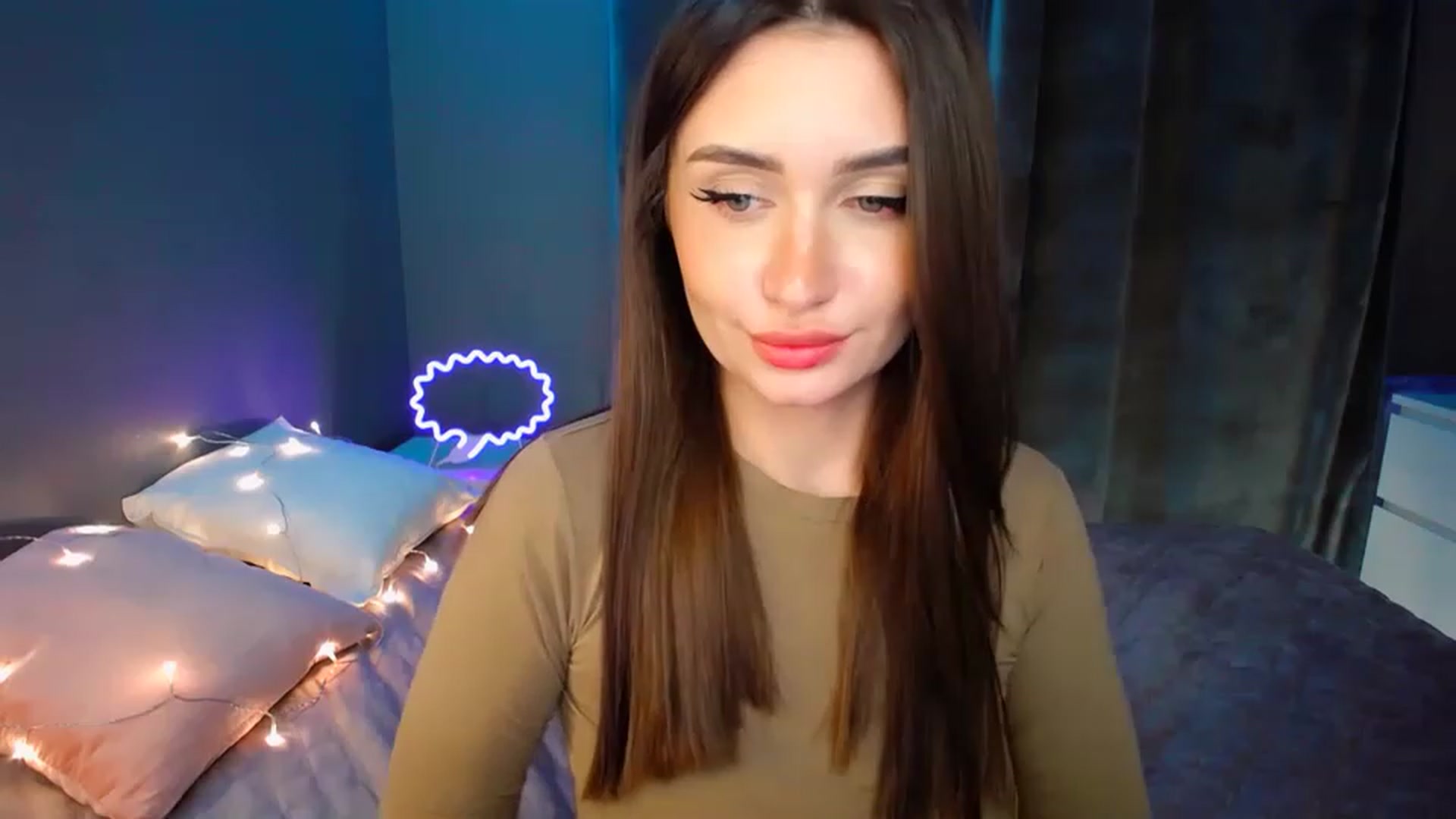 Gallery image thumbnail from DollGlamourr's myfreecams stream on, 12/08/2022, 19:23 image 20 of 20