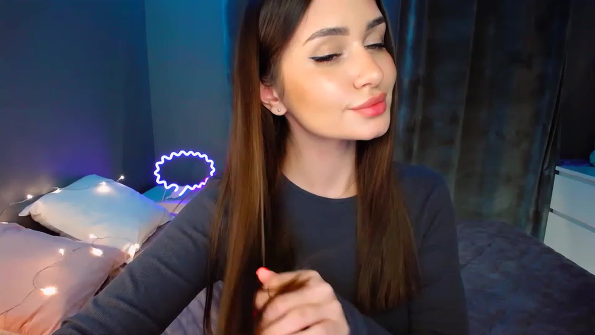 Gallery image thumbnail from DollGlamourr's myfreecams stream on, 12/09/2022, 16:17 image 11 of 20