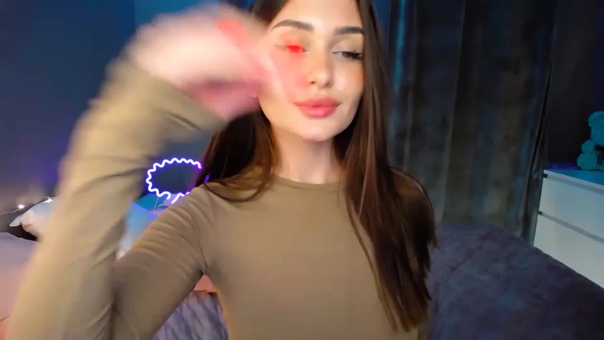 Gallery image thumbnail from DollGlamourr's myfreecams stream on, 12/09/2022, 17:28 image 16 of 20