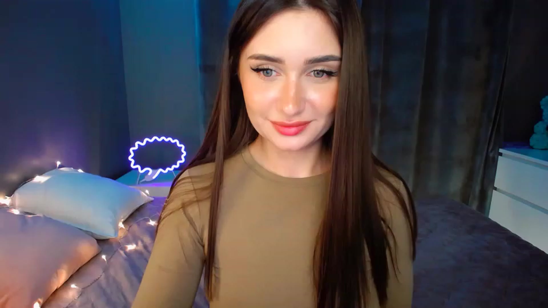 Gallery image thumbnail from DollGlamourr's myfreecams stream on, 12/10/2022, 14:34 image 1 of 20