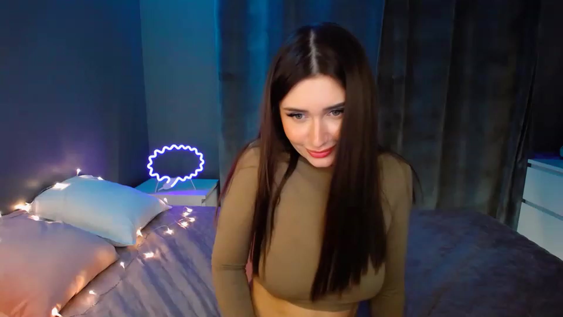 Gallery image thumbnail from DollGlamourr's myfreecams stream on, 12/10/2022, 14:34 image 12 of 20
