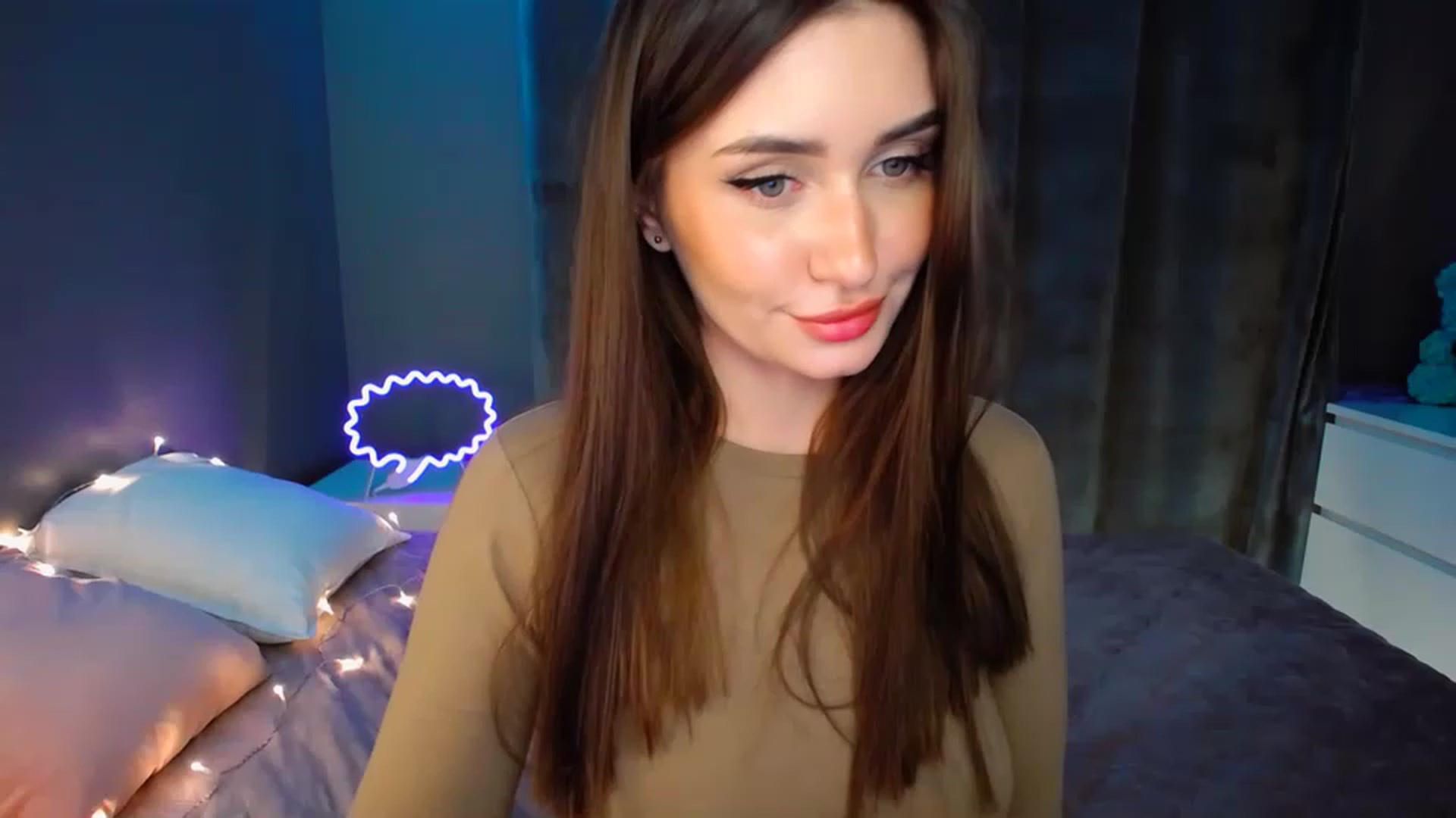 Gallery image thumbnail from DollGlamourr's myfreecams stream on, 12/10/2022, 14:34 image 4 of 20