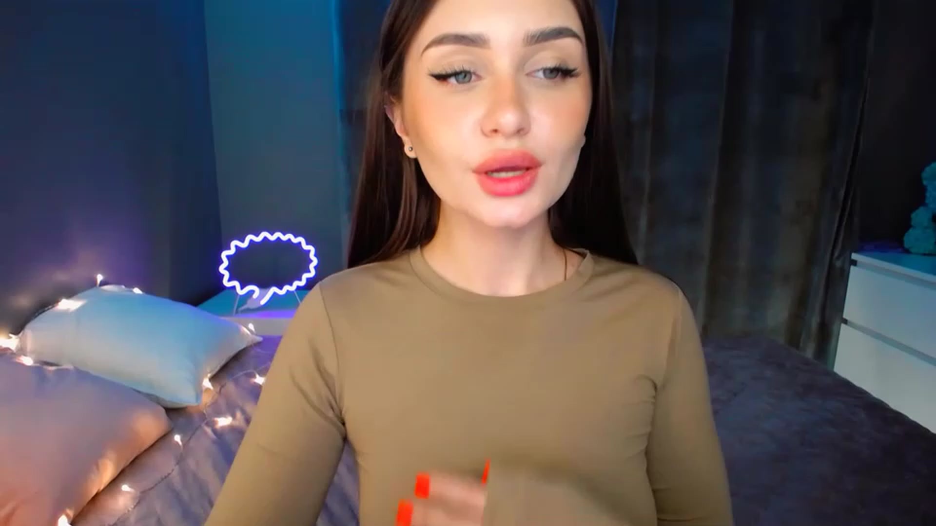 Gallery image thumbnail from DollGlamourr's myfreecams stream on, 12/10/2022, 14:34 image 2 of 20