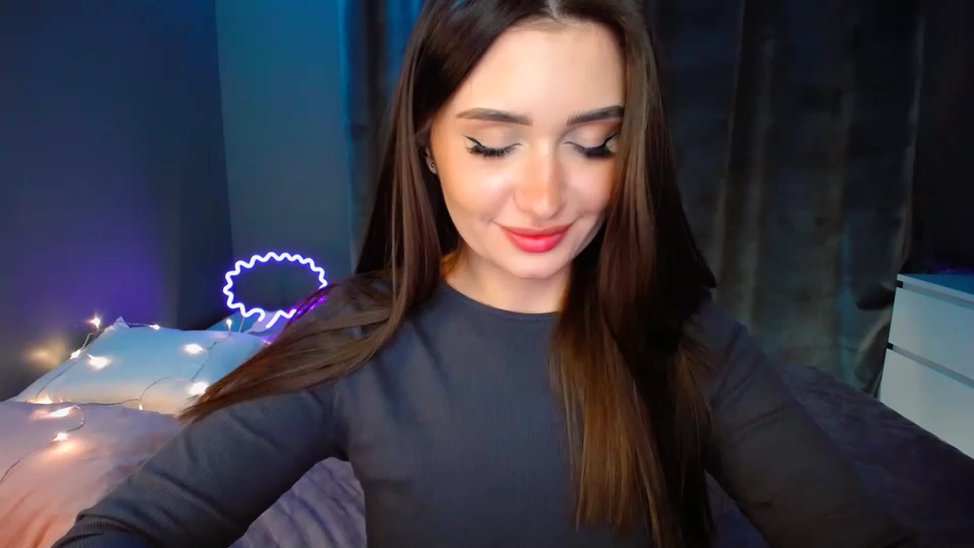 Gallery image thumbnail from DollGlamourr's myfreecams stream on, 12/11/2022, 17:32 image 20 of 20