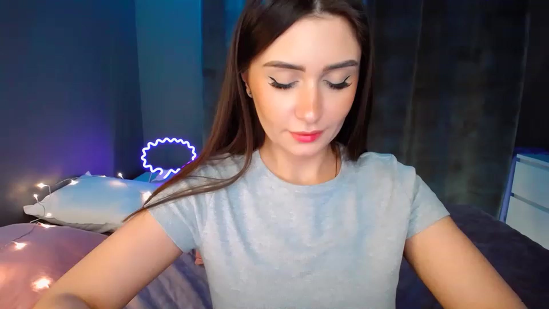 Gallery image thumbnail from DollGlamourr's myfreecams stream on, 12/12/2022, 18:10 image 18 of 20