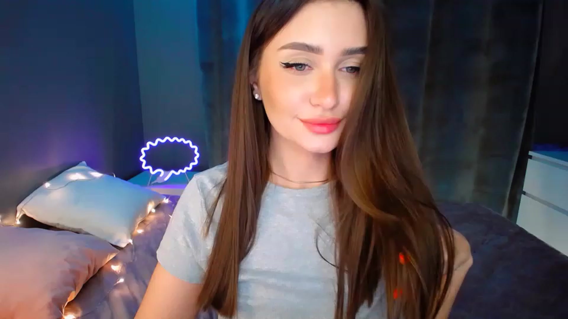 Gallery image thumbnail from DollGlamourr's myfreecams stream on, 12/15/2022, 19:31 image 9 of 20