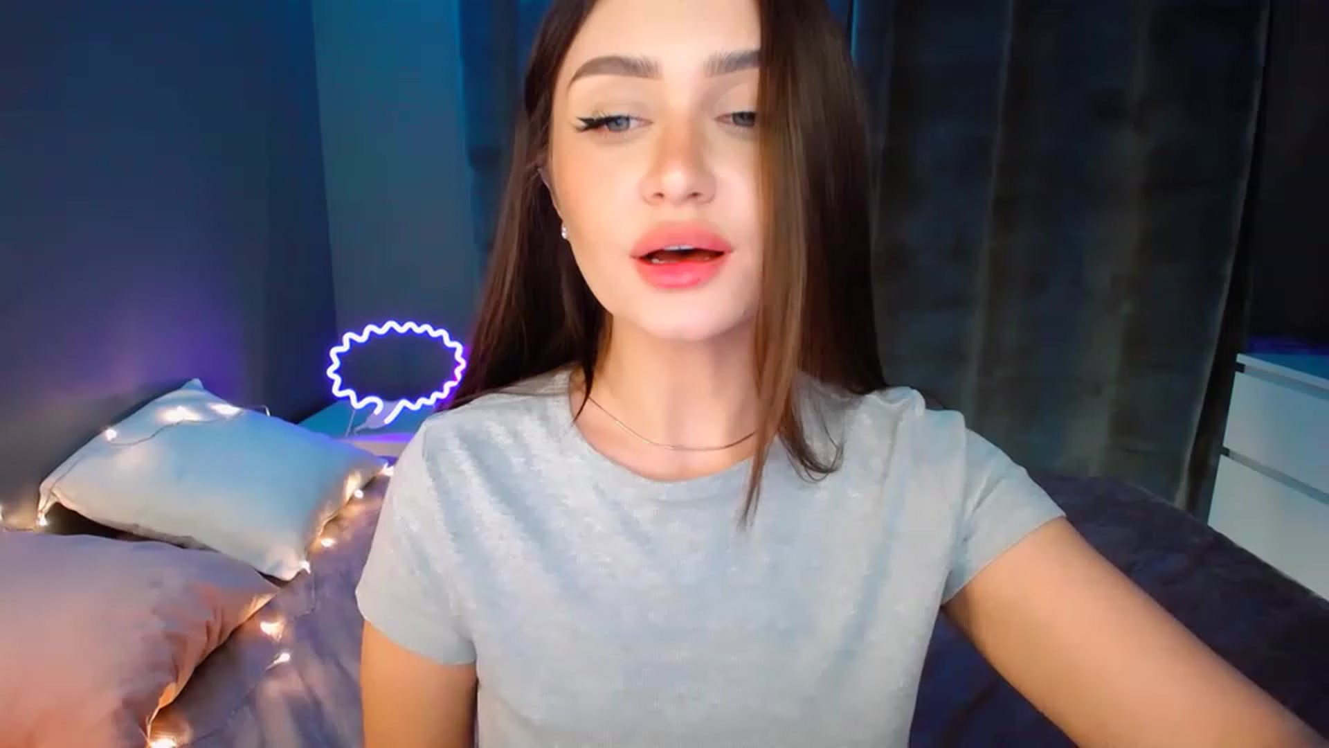 Gallery image thumbnail from DollGlamourr's myfreecams stream on, 12/15/2022, 19:31 image 11 of 20