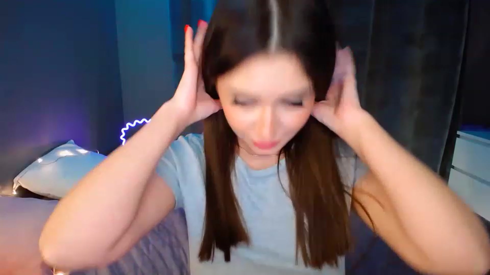 Gallery image thumbnail from DollGlamourr's myfreecams stream on, 12/15/2022, 19:31 image 3 of 20