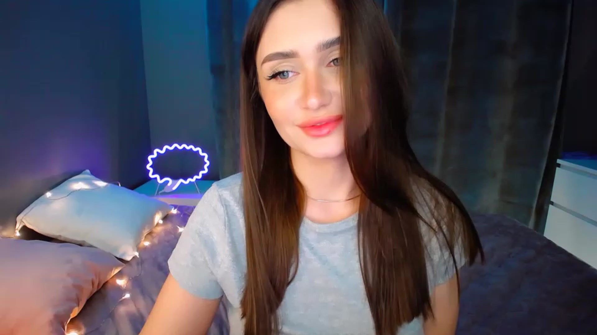 Gallery image thumbnail from DollGlamourr's myfreecams stream on, 12/15/2022, 19:31 image 4 of 20