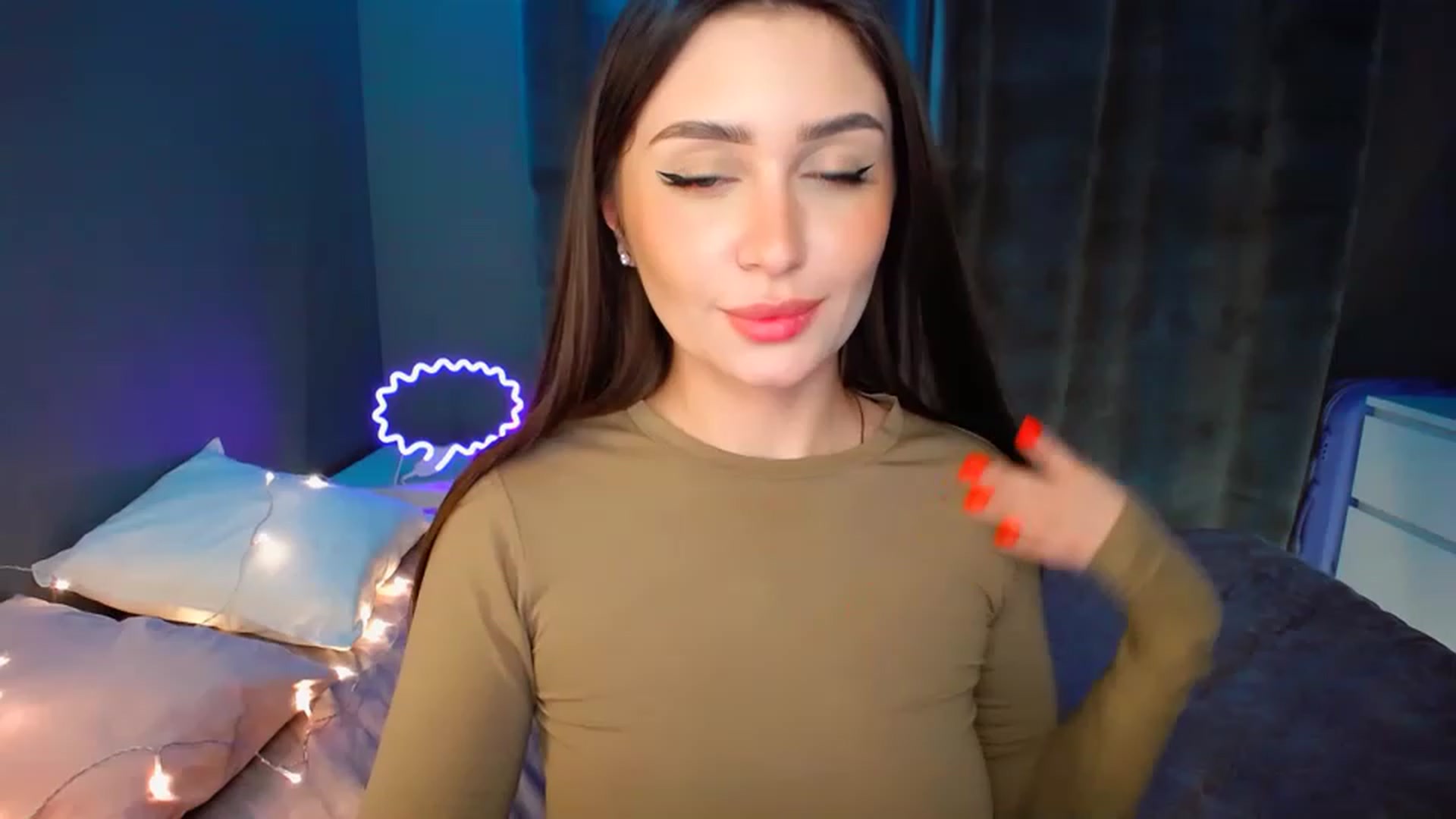 Gallery image thumbnail from DollGlamourr's myfreecams stream on, 12/16/2022, 19:09 image 20 of 20