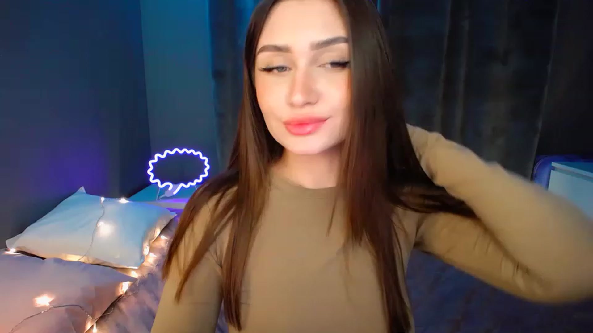 Gallery image thumbnail from DollGlamourr's myfreecams stream on, 12/16/2022, 21:09 image 16 of 20