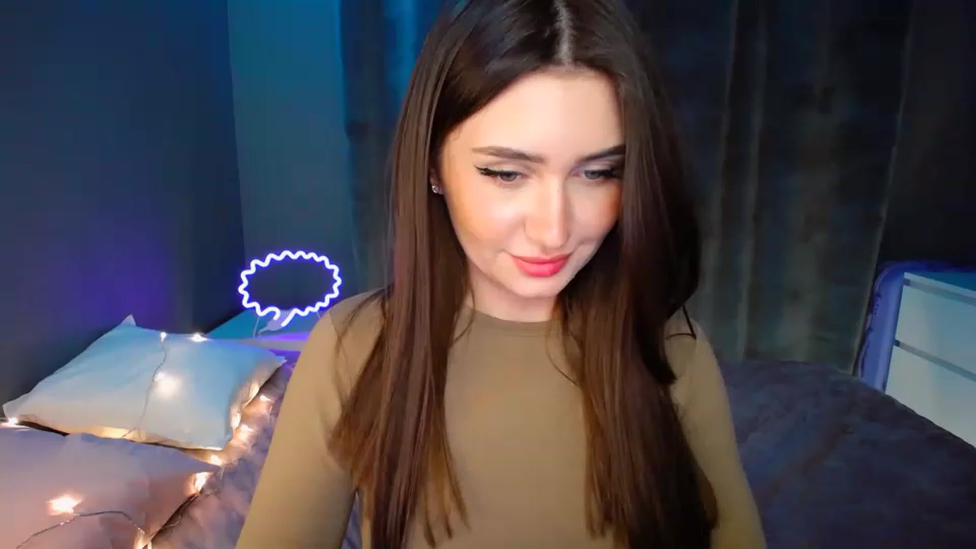 Gallery image thumbnail from DollGlamourr's myfreecams stream on, 12/16/2022, 21:09 image 20 of 20