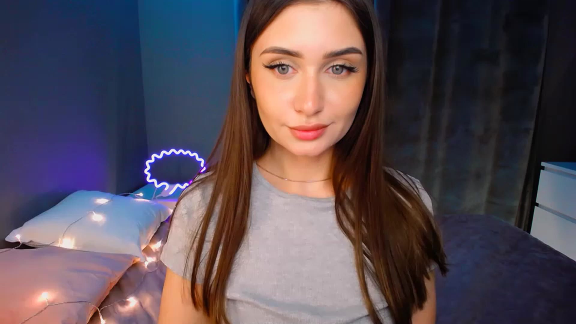 Gallery image thumbnail from DollGlamourr's myfreecams stream on, 12/21/2022, 17:14 image 19 of 20