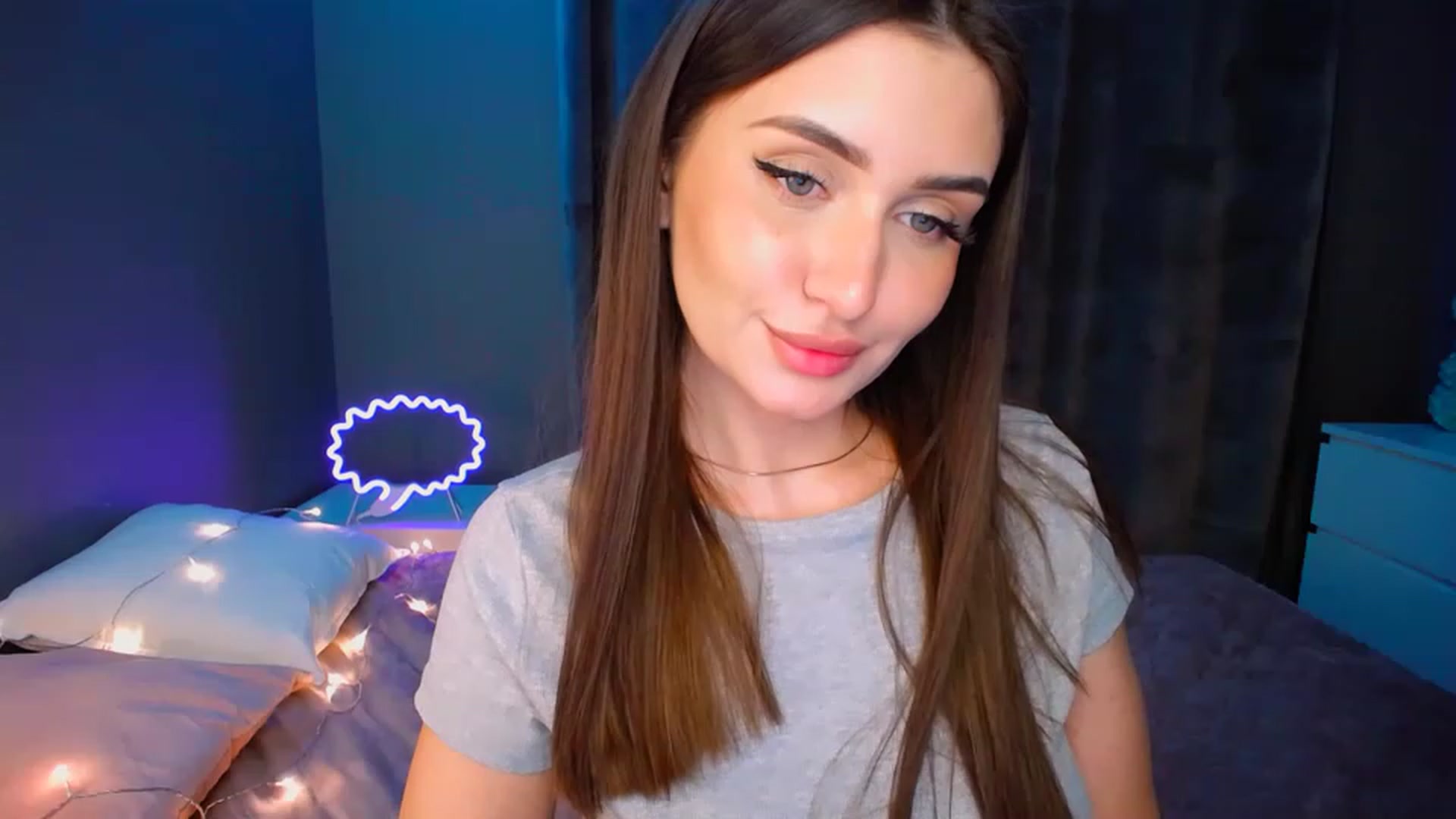 Gallery image thumbnail from DollGlamourr's myfreecams stream on, 12/21/2022, 17:49 image 3 of 20