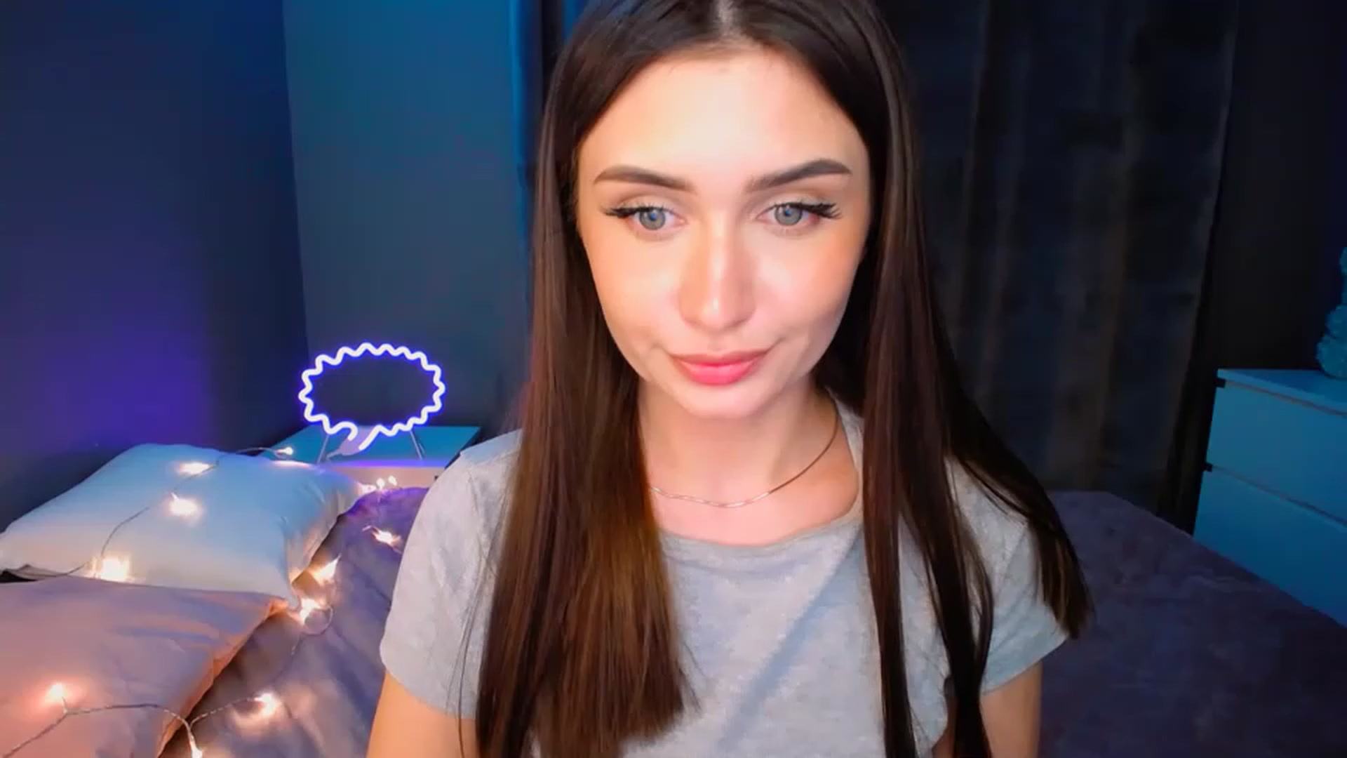 Gallery image thumbnail from DollGlamourr's myfreecams stream on, 12/21/2022, 17:49 image 19 of 20