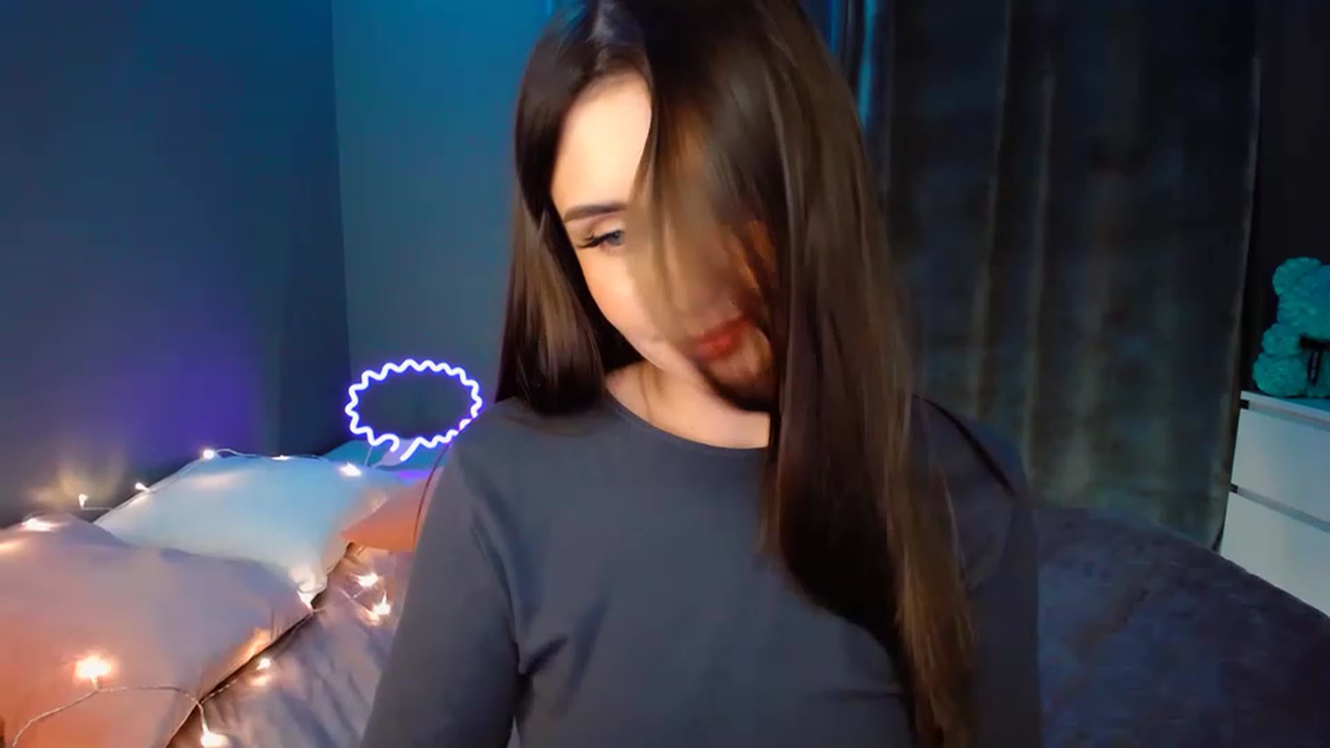 Gallery image thumbnail from DollGlamourr's myfreecams stream on, 12/22/2022, 20:20 image 10 of 20