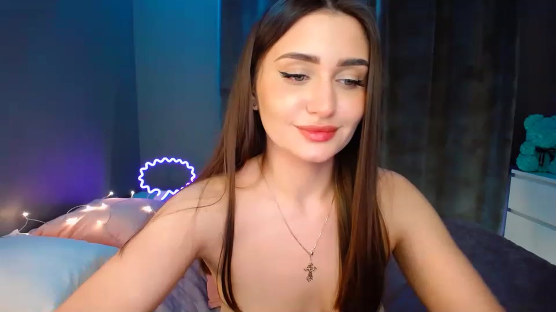 Gallery image thumbnail from DollGlamourr's myfreecams stream on, 12/23/2022, 16:40 image 11 of 20