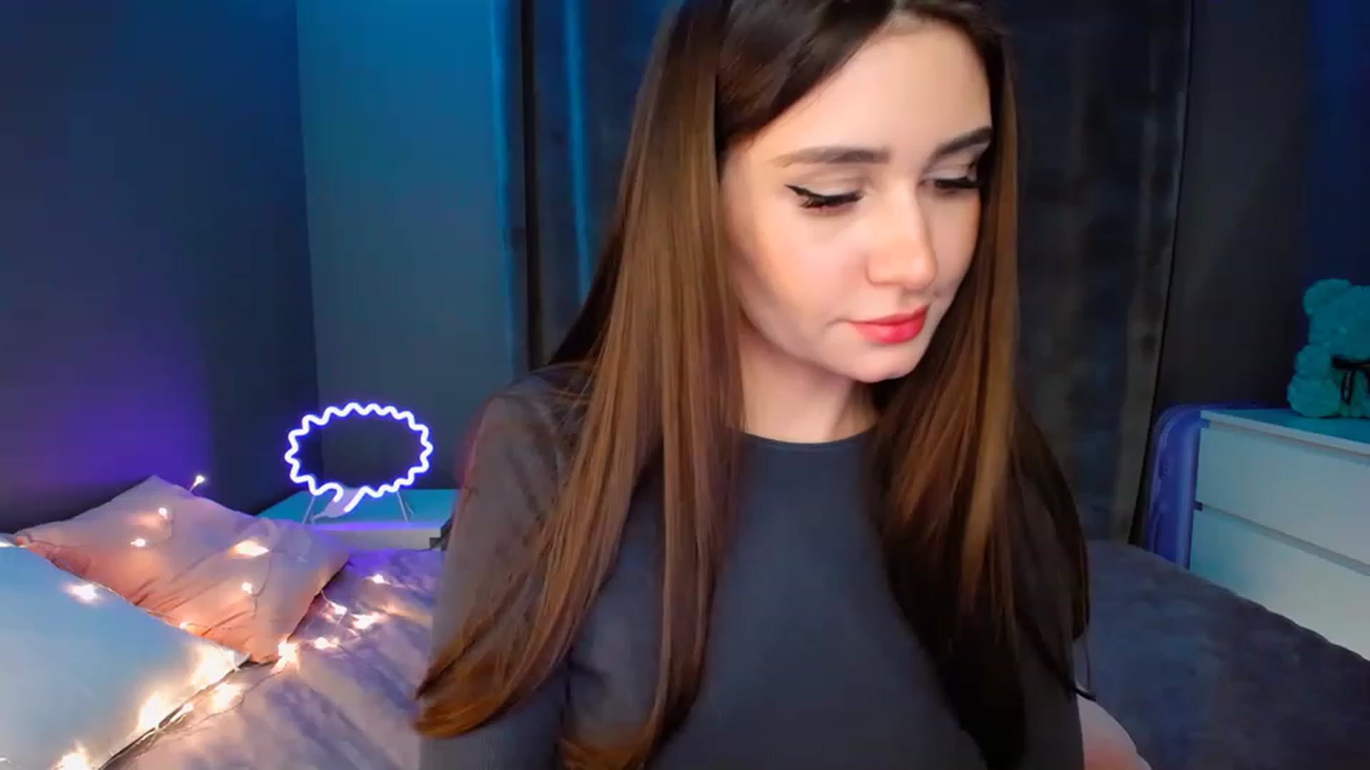 Gallery image thumbnail from DollGlamourr's myfreecams stream on, 01/10/2023, 15:58 image 17 of 20
